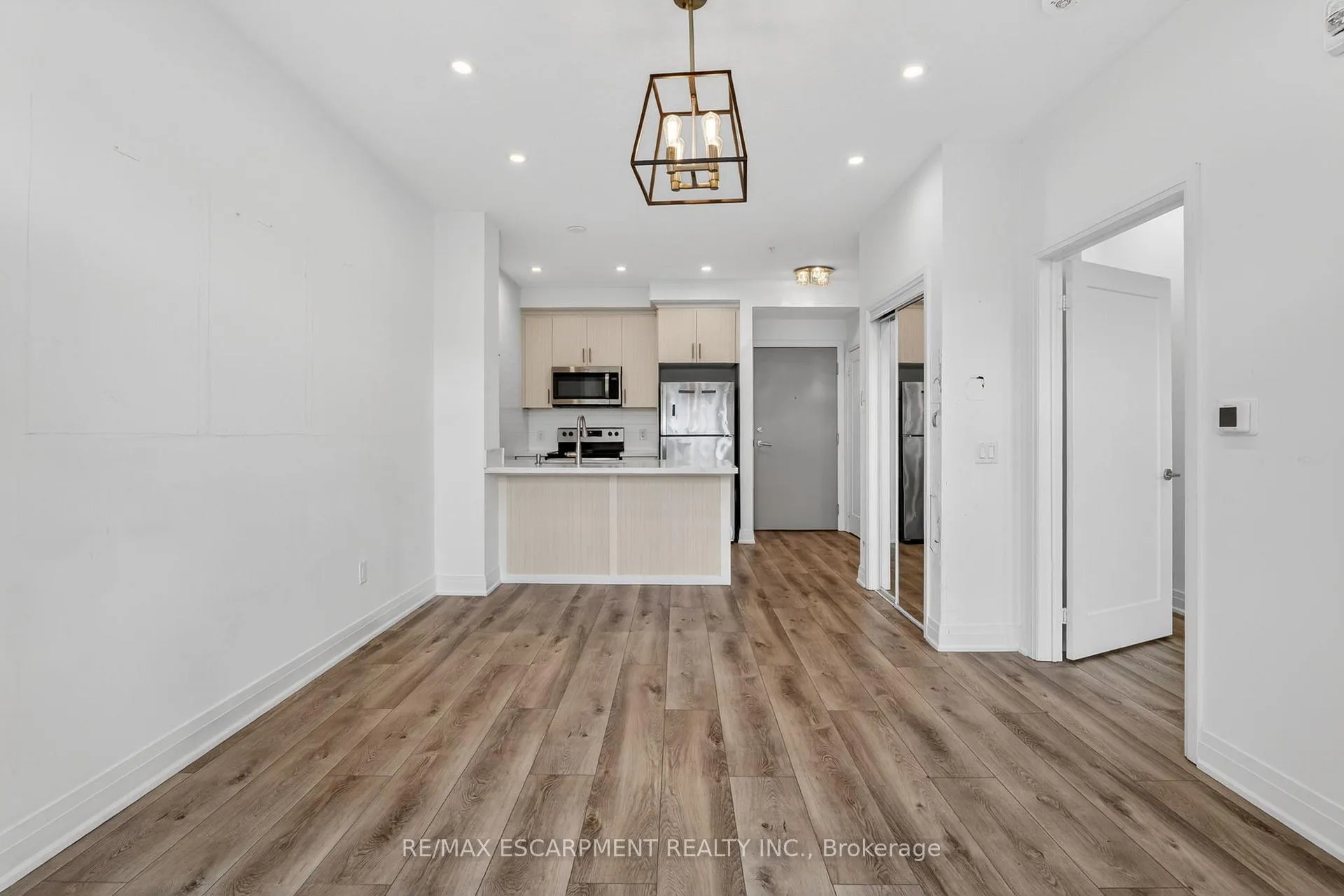 Photo 18 of Unit 548, 16 Concord Place, Grimsby, Grimsby Beach — HOMEH