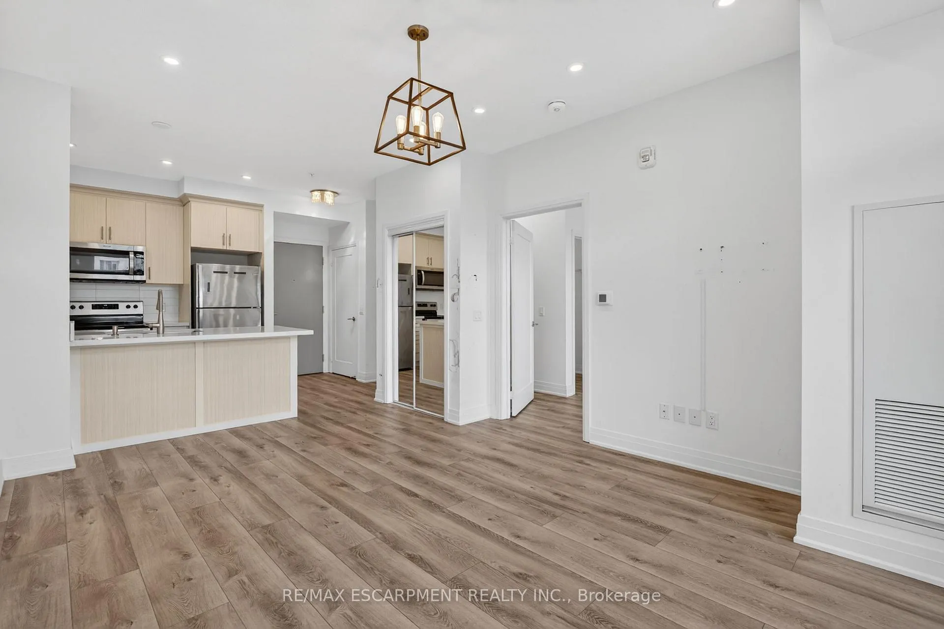 Photo 19 of Unit 548, 16 Concord Place, Grimsby, Grimsby Beach — HOMEH