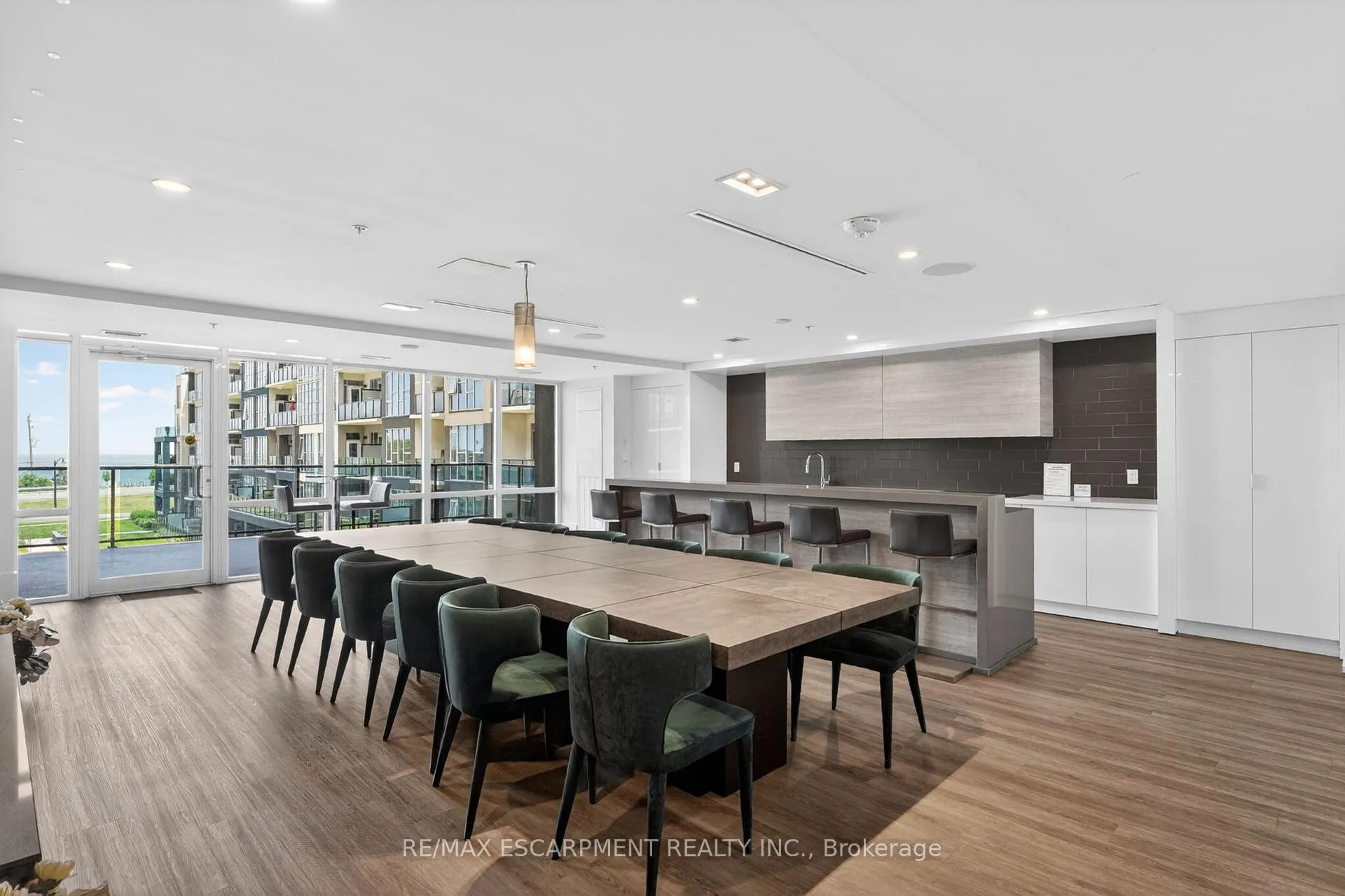 Photo 30 of Unit 548, 16 Concord Place, Grimsby, Grimsby Beach — HOMEH