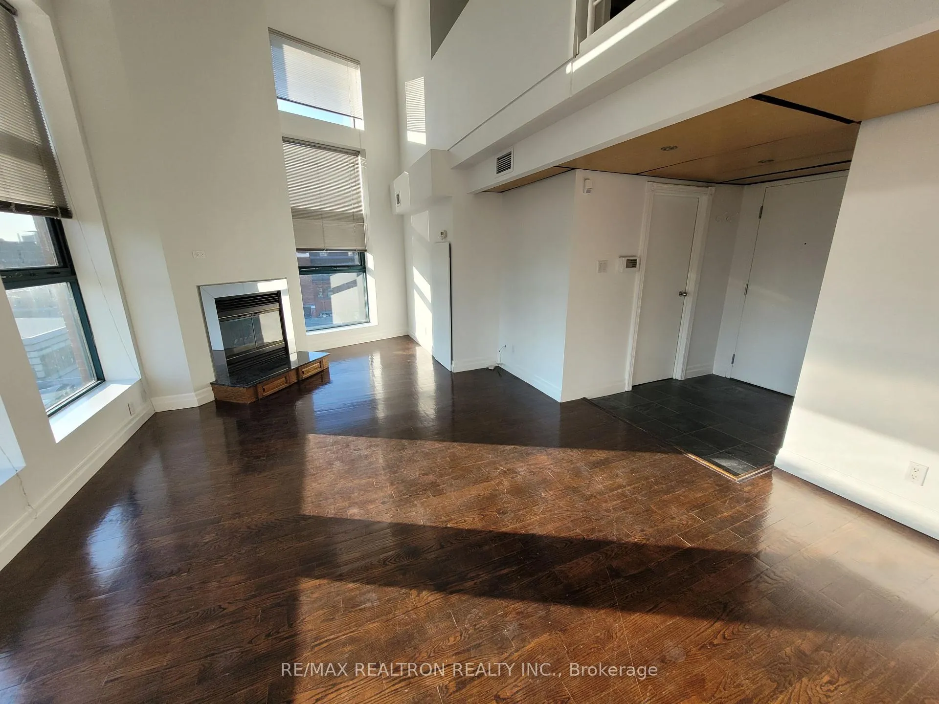 Photo 4 of Unit 402, 393 King Street E, Toronto, Moss Park — HOMEH
