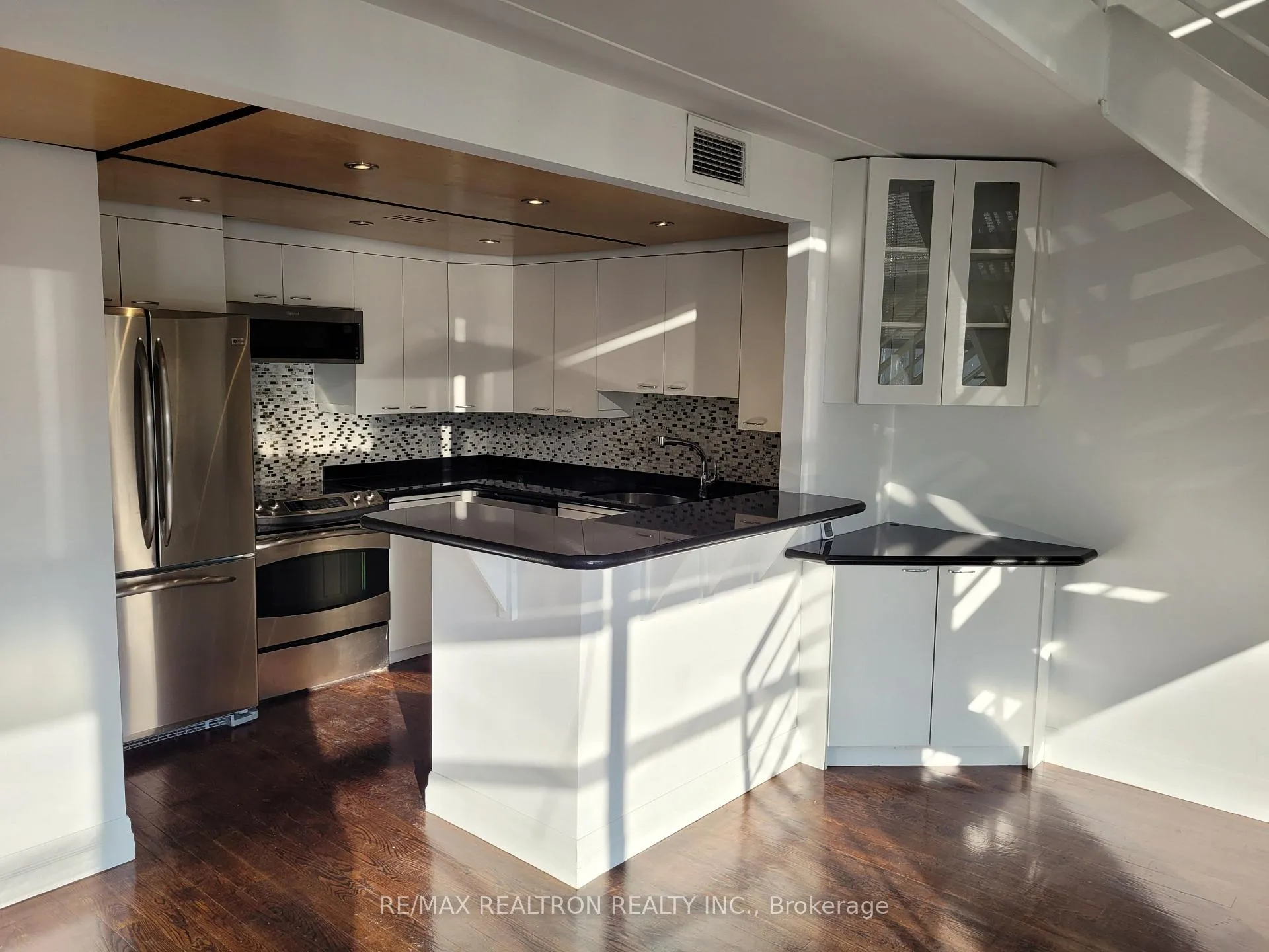 Photo 5 of Unit 402, 393 King Street E, Toronto, Moss Park — HOMEH