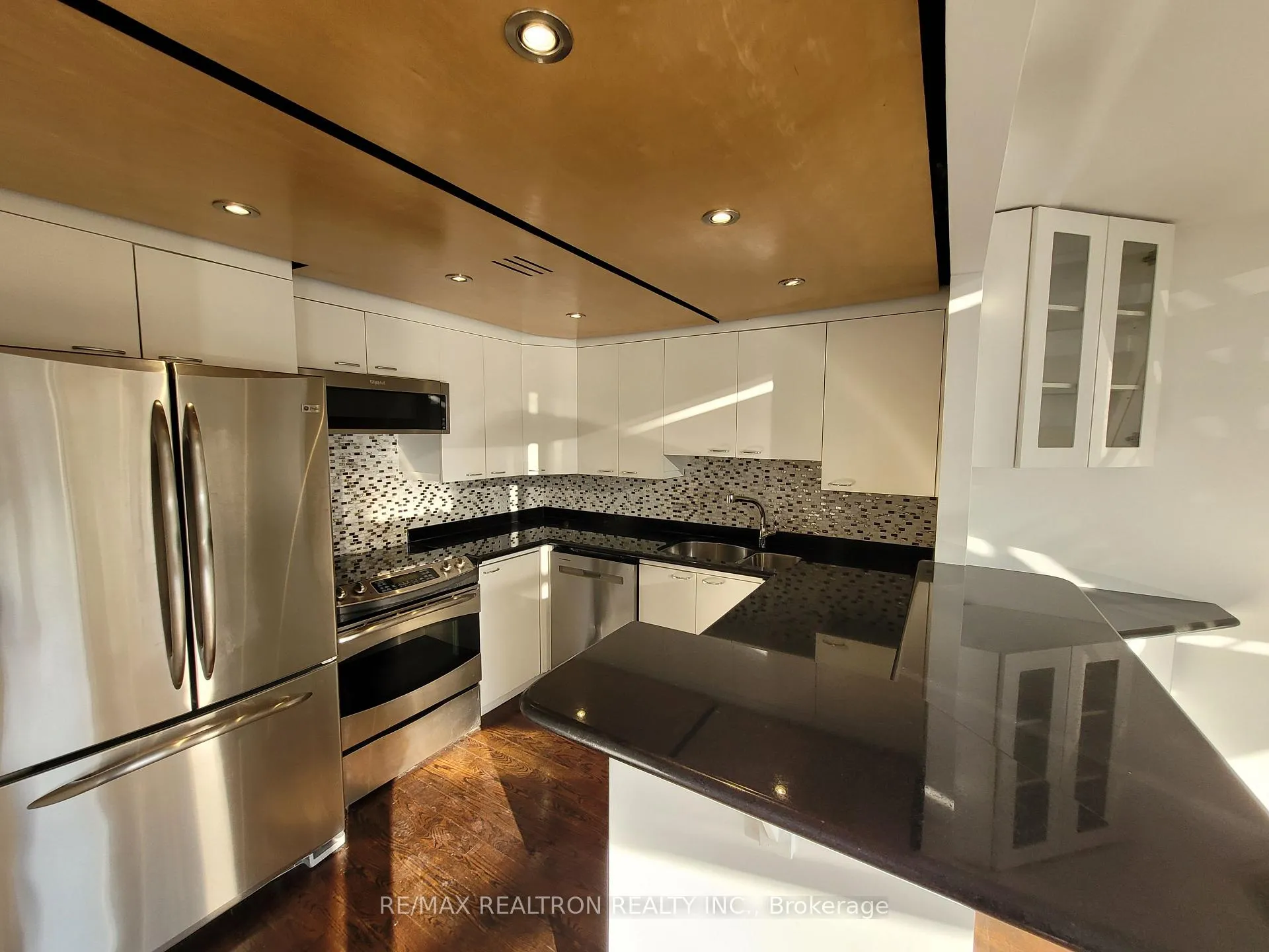 Photo 6 of Unit 402, 393 King Street E, Toronto, Moss Park — HOMEH