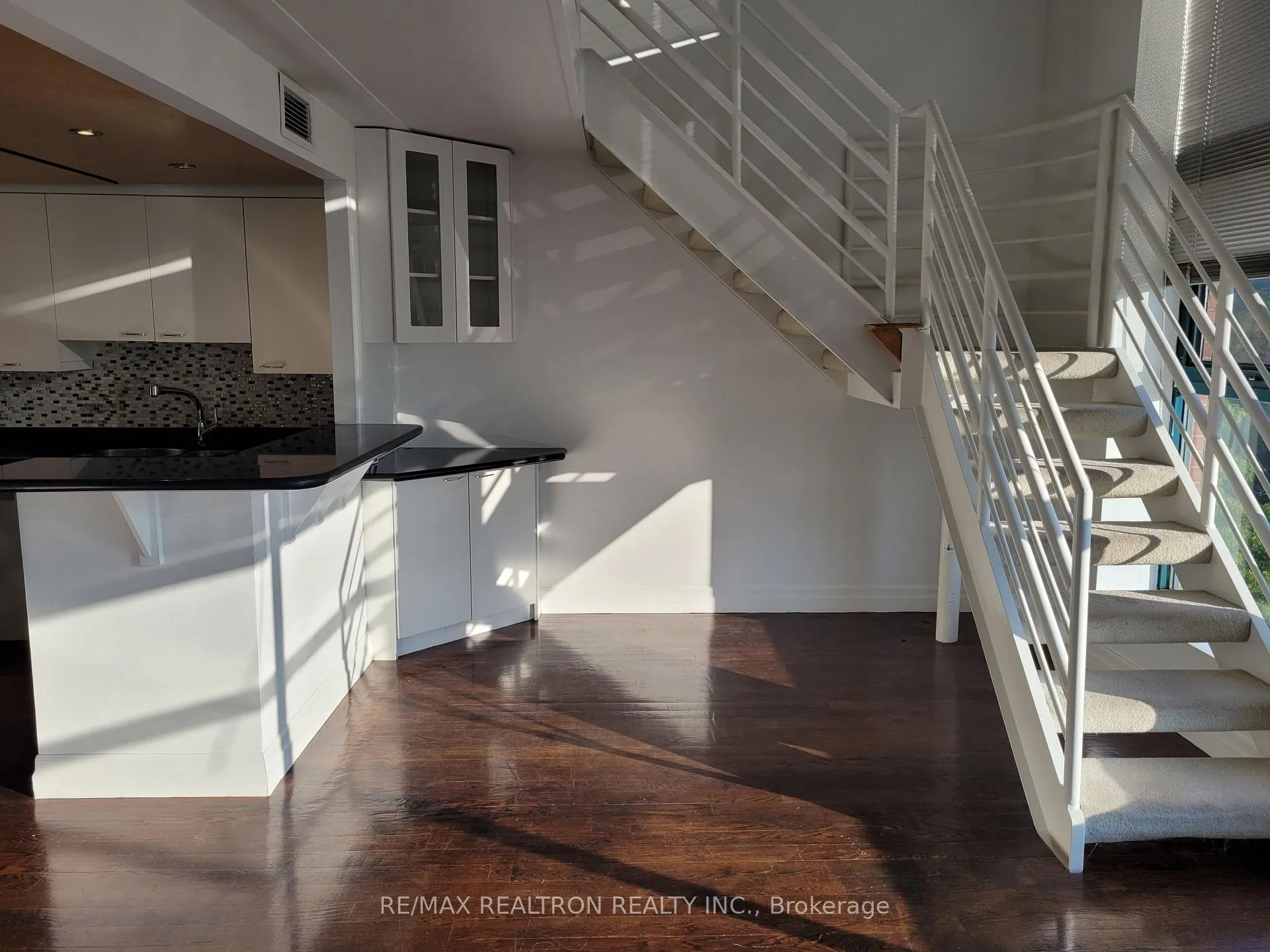 Photo 7 of Unit 402, 393 King Street E, Toronto, Moss Park — HOMEH