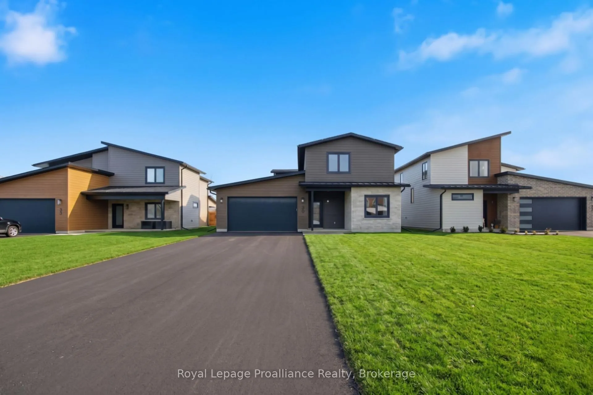 Photo 2 of 39 Fraser Drive, Quinte West, Sidney Ward — HOMEH