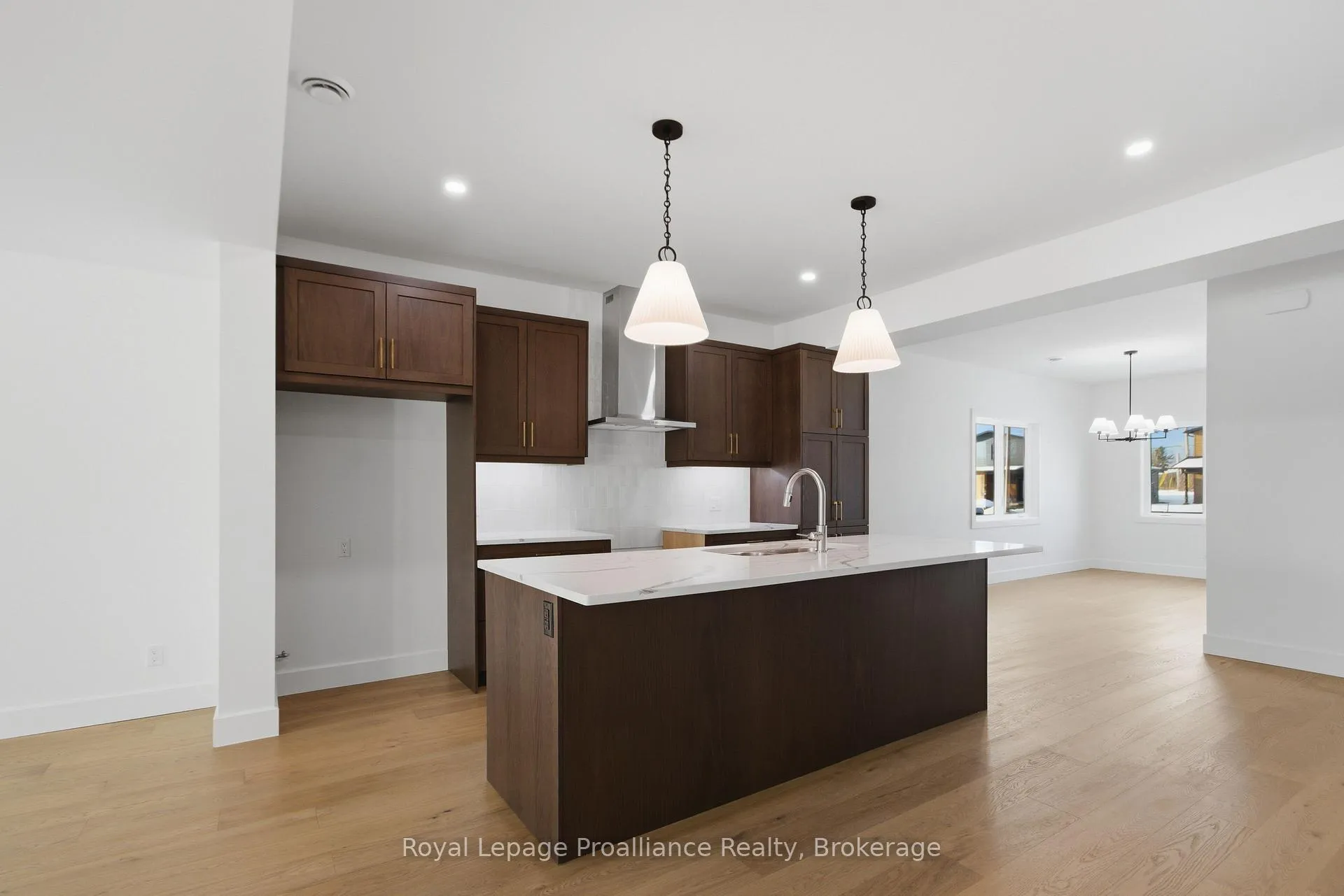 Photo 9 of 39 Fraser Drive, Quinte West, Sidney Ward — HOMEH