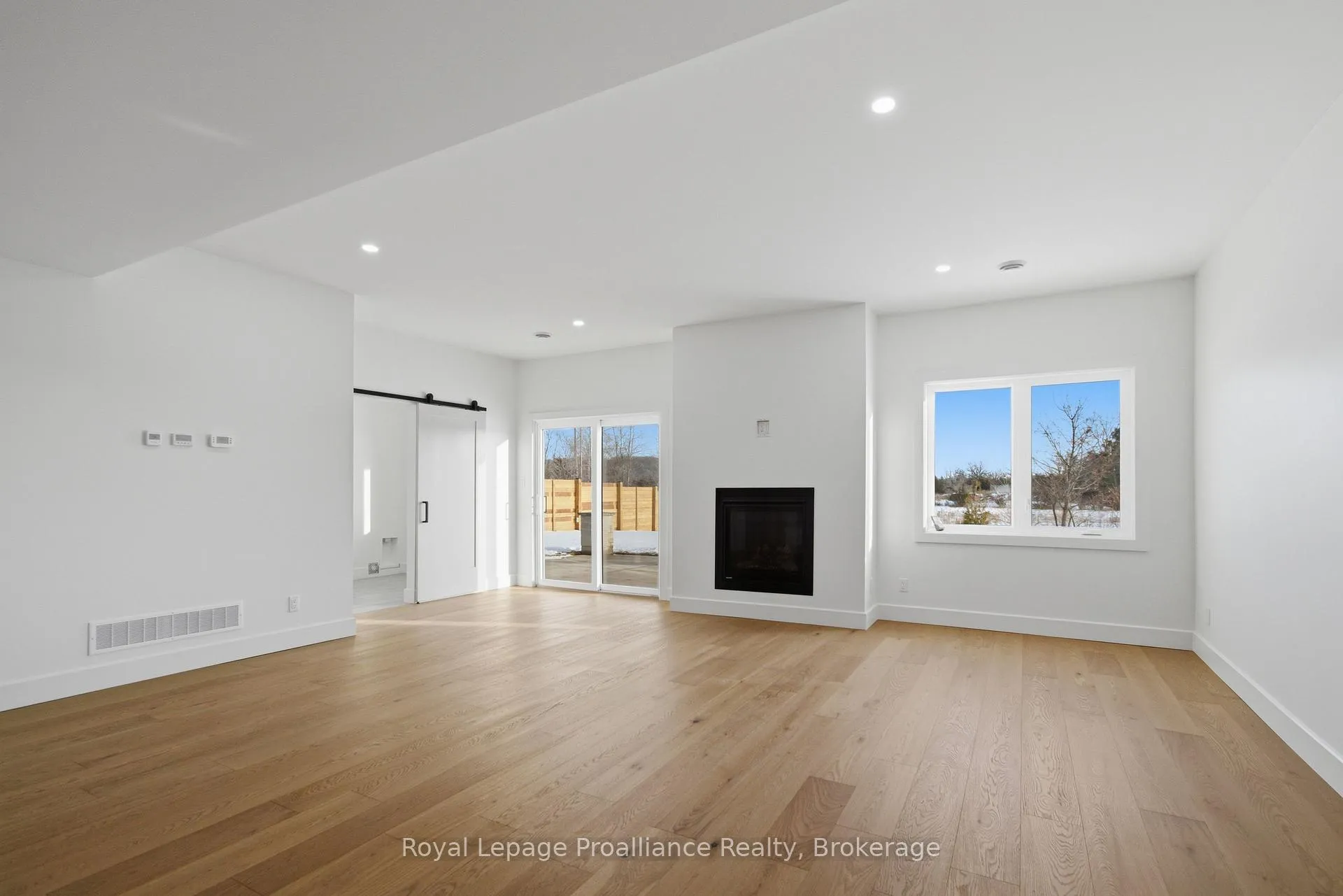 Photo 12 of 39 Fraser Drive, Quinte West, Sidney Ward — HOMEH