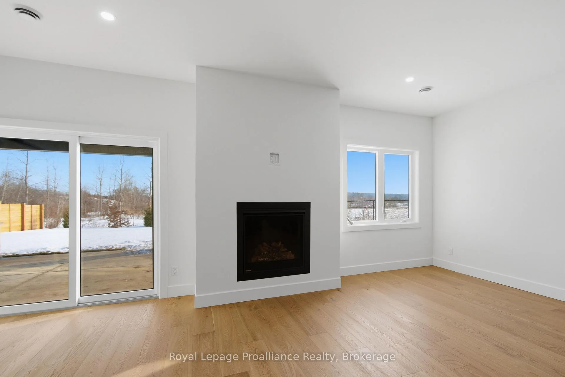 Photo 13 of 39 Fraser Drive, Quinte West, Sidney Ward — HOMEH