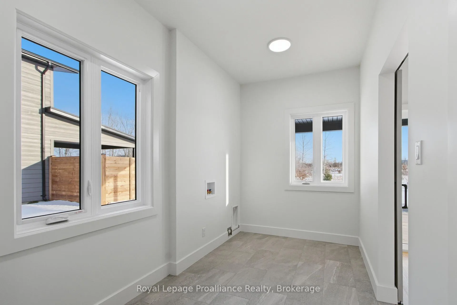 Photo 17 of 39 Fraser Drive, Quinte West, Sidney Ward — HOMEH