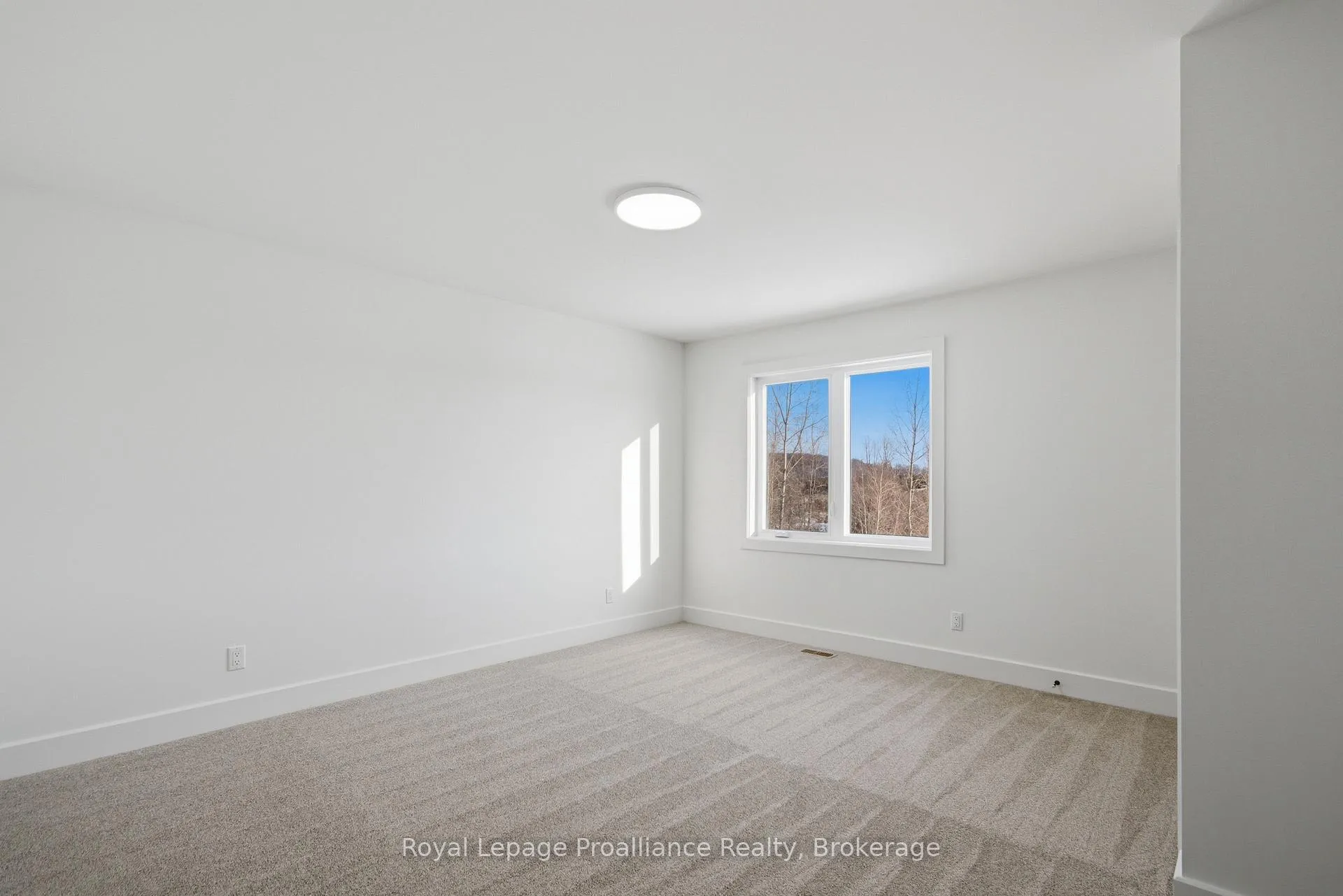 Photo 25 of 39 Fraser Drive, Quinte West, Sidney Ward — HOMEH