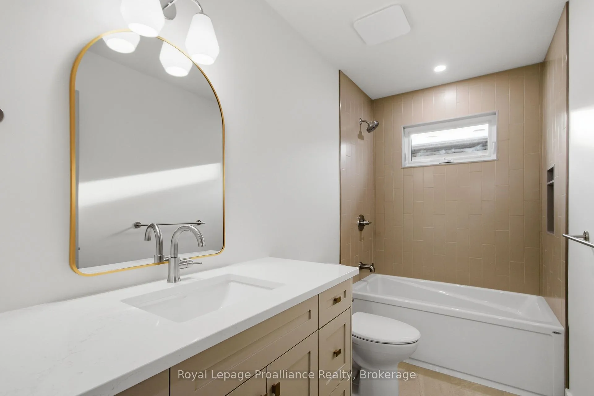 Photo 29 of 39 Fraser Drive, Quinte West, Sidney Ward — HOMEH