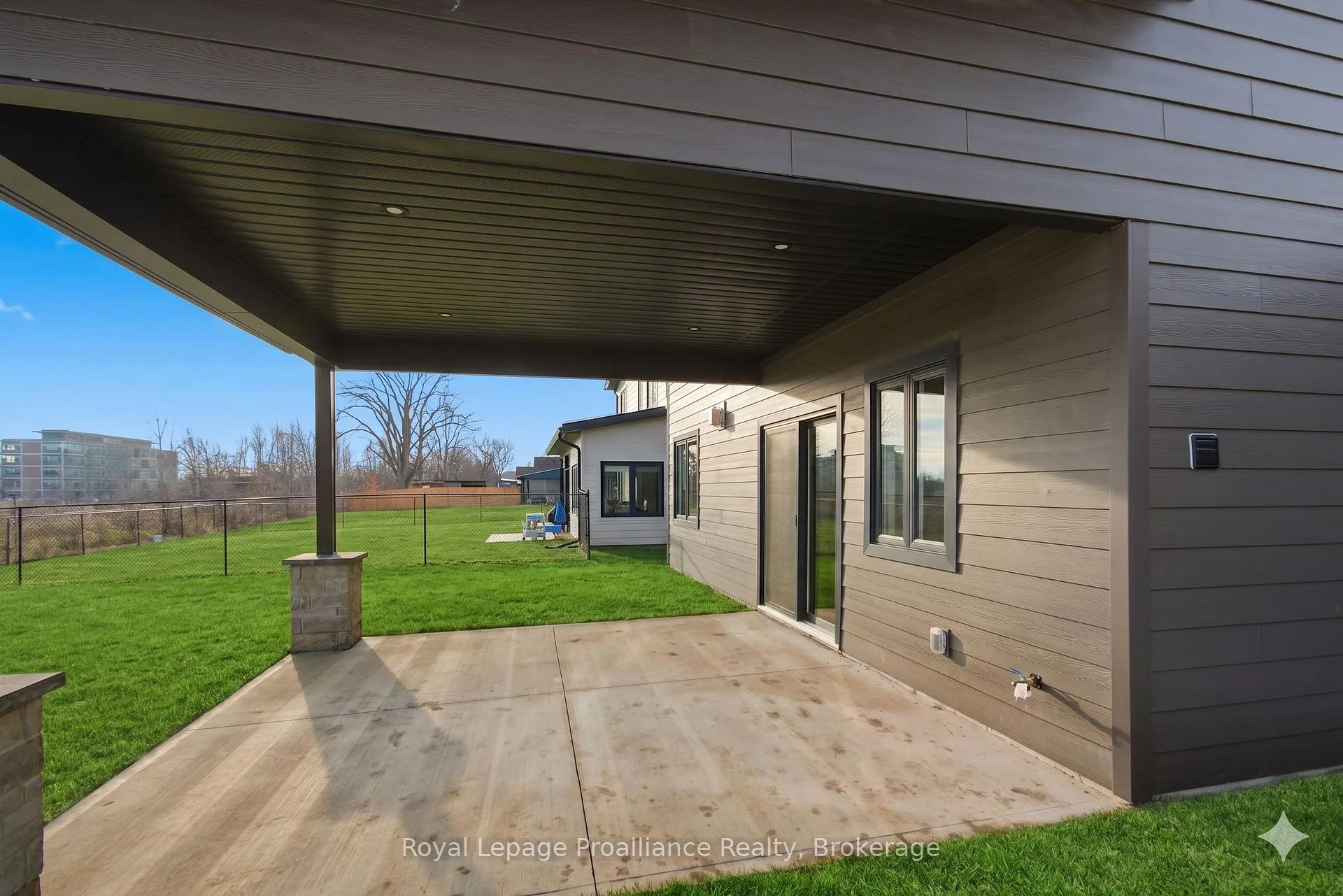 Photo 32 of 39 Fraser Drive, Quinte West, Sidney Ward — HOMEH