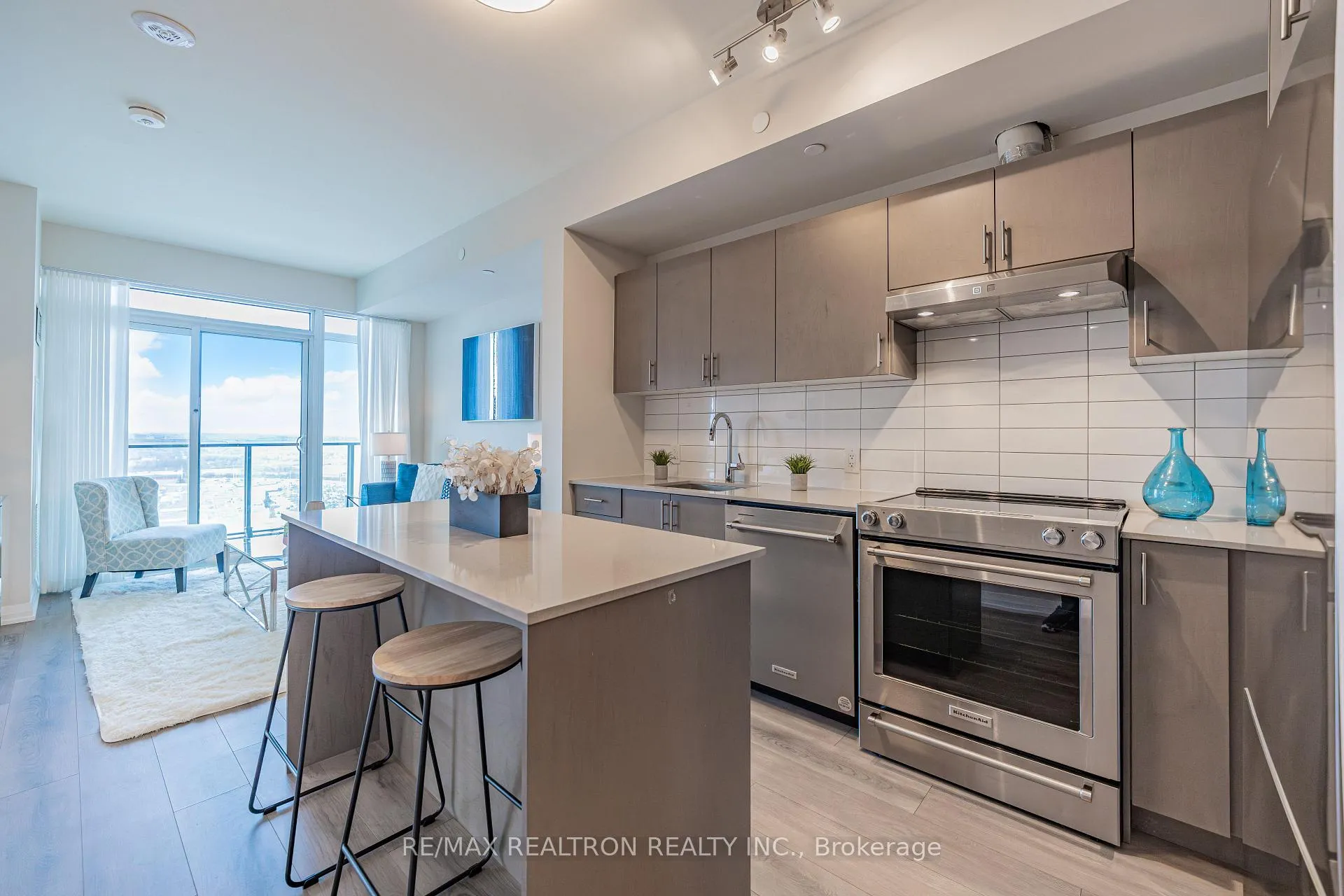 Photo 4 of Unit 2120, 9000 Jane Street, Vaughan, Concord — HOMEH