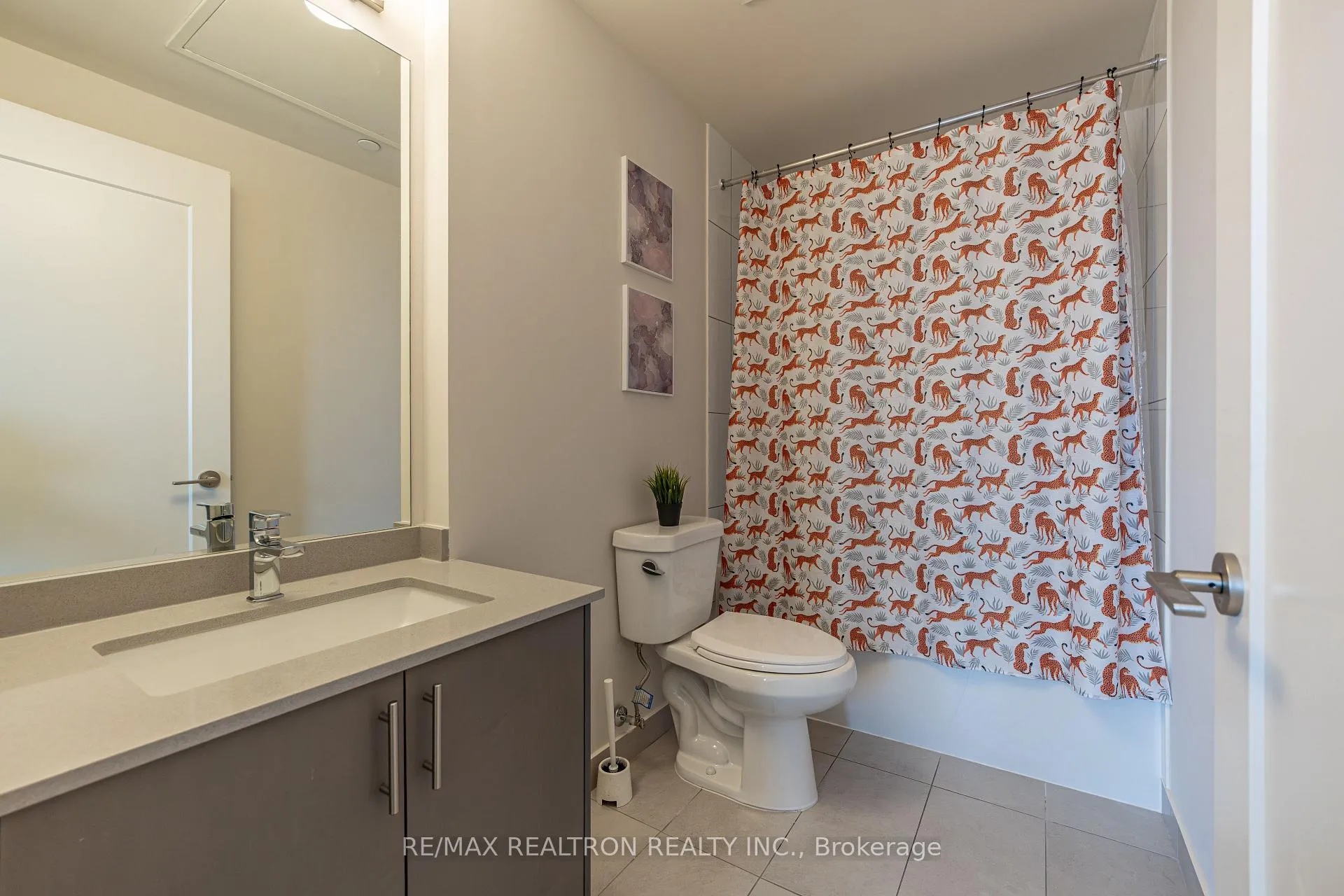 Photo 13 of Unit 2120, 9000 Jane Street, Vaughan, Concord — HOMEH