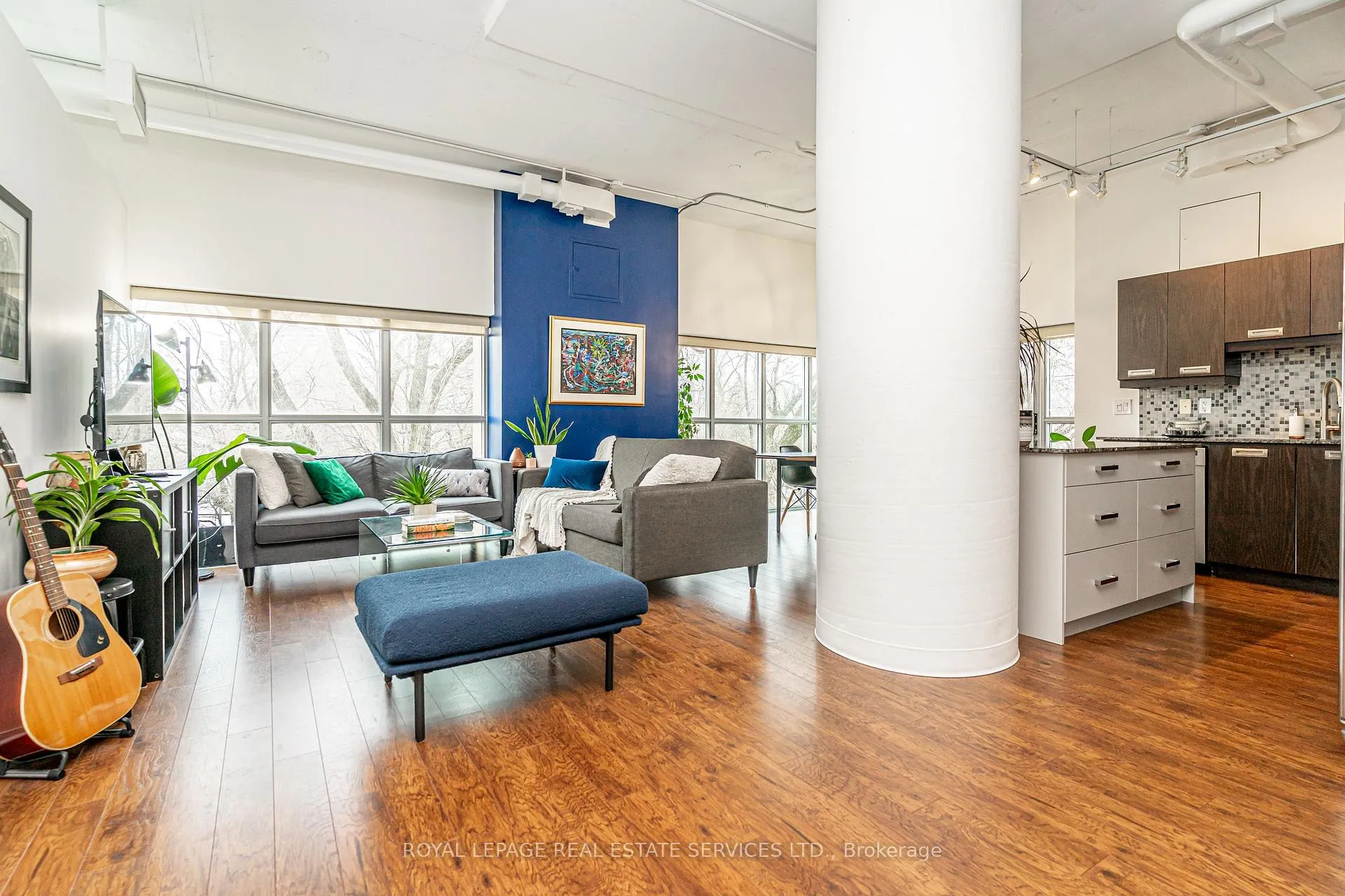 Front of Unit 206, 2 Fieldway Road