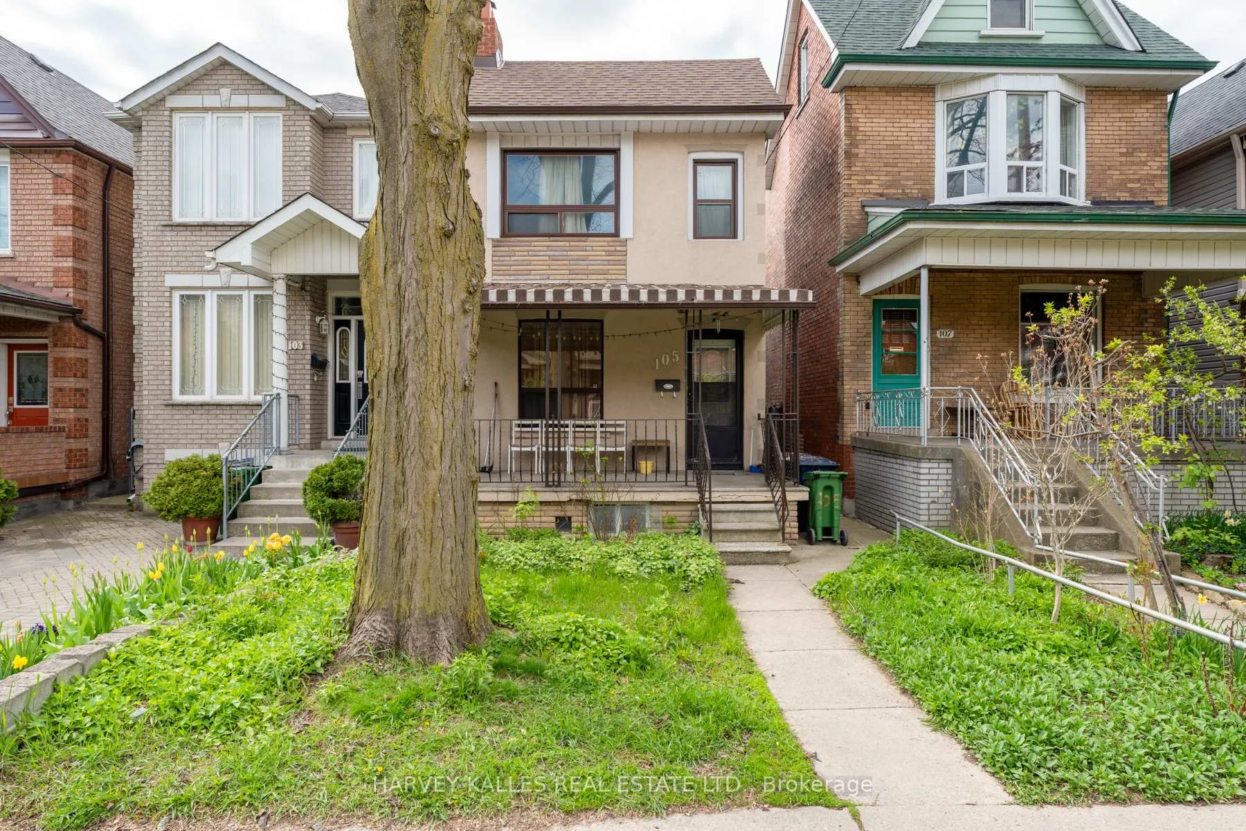 Photo 4 of 105 Melville Avenue, Toronto, Dovercourt-Wallace Emerson-Junction — HOMEH