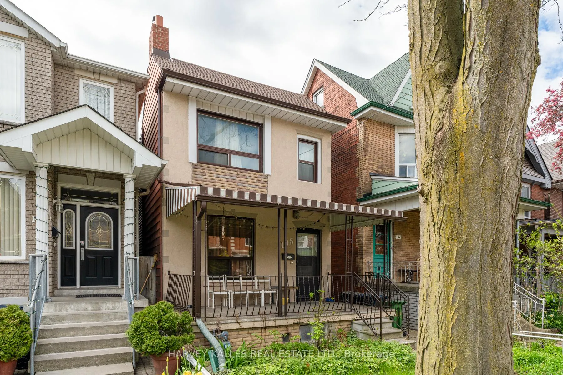 Photo 11 of 105 Melville Avenue, Toronto, Dovercourt-Wallace Emerson-Junction — HOMEH