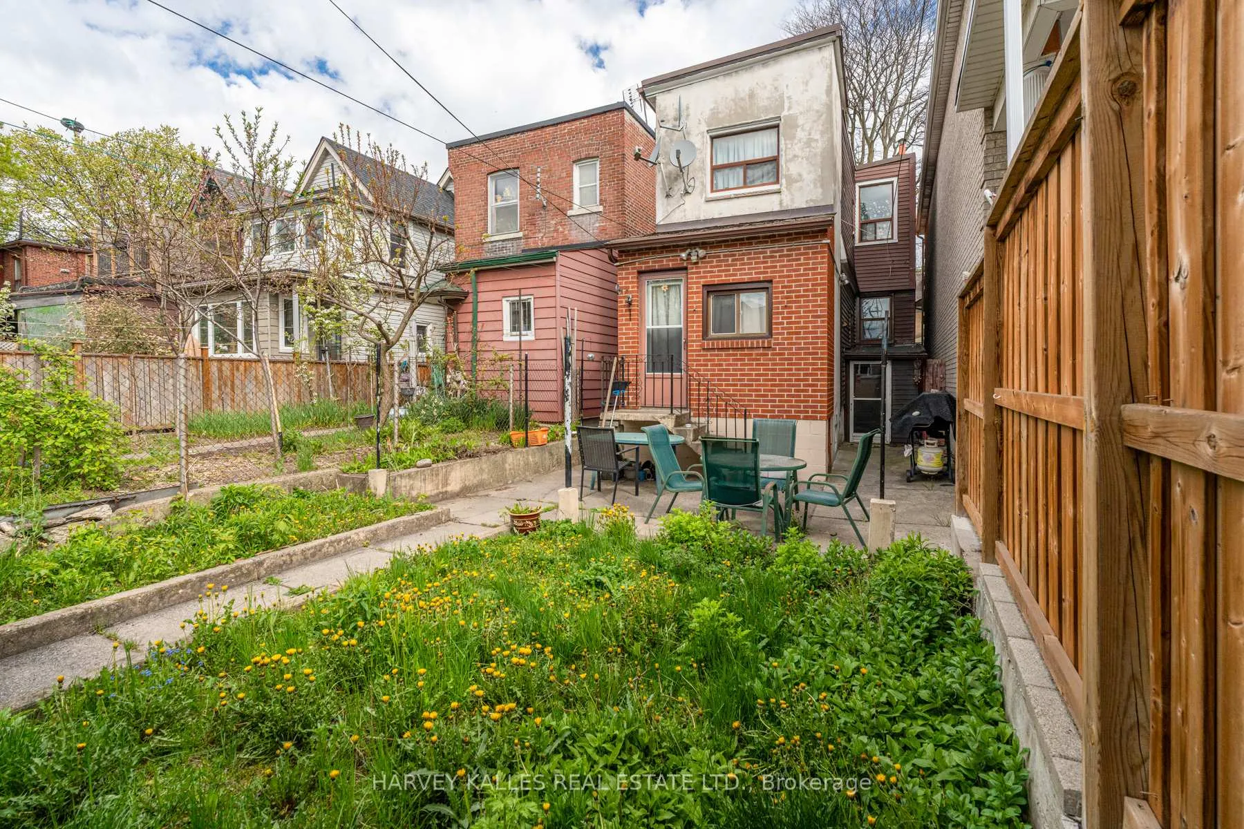 Photo 16 of 105 Melville Avenue, Toronto, Dovercourt-Wallace Emerson-Junction — HOMEH