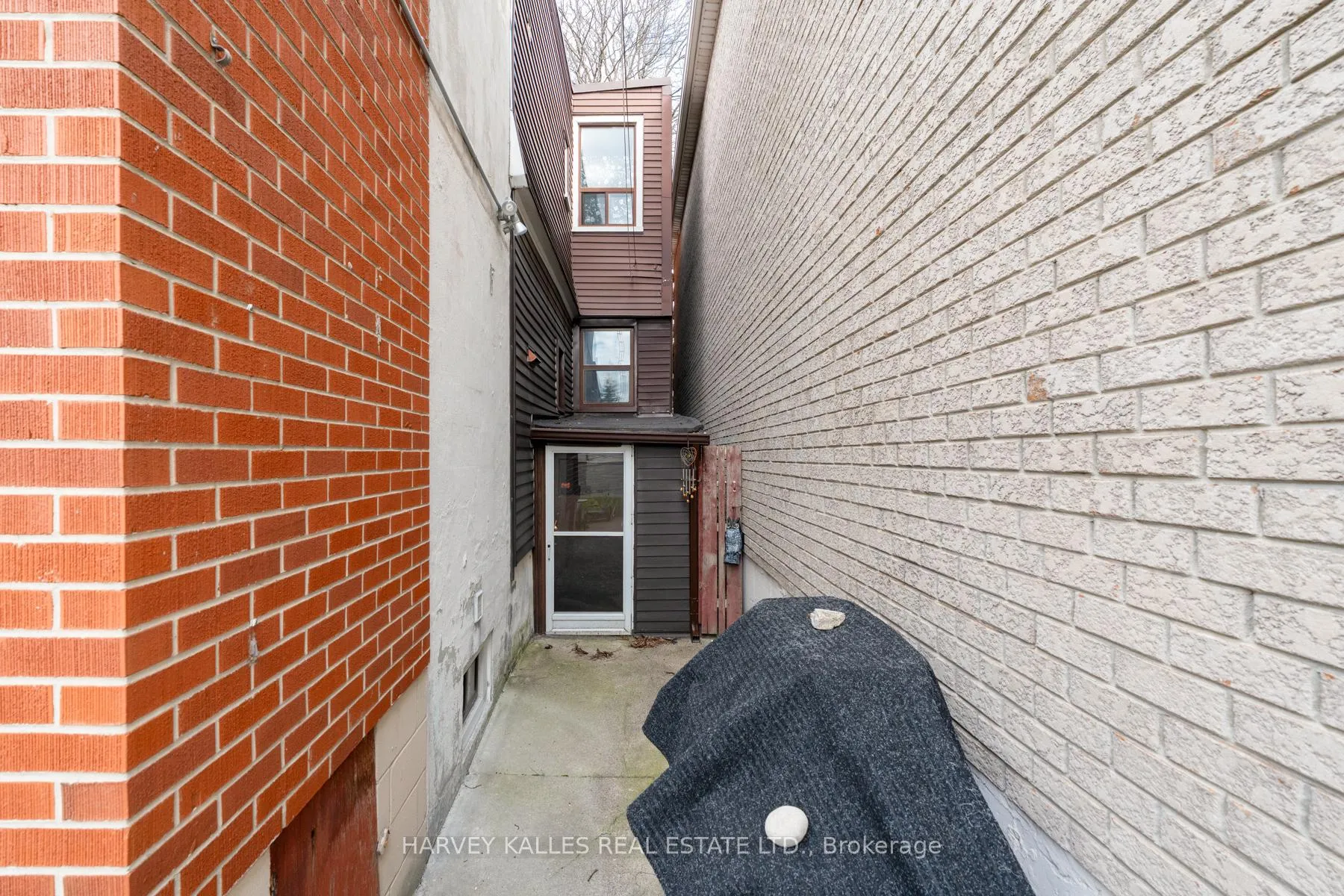 Photo 17 of 105 Melville Avenue, Toronto, Dovercourt-Wallace Emerson-Junction — HOMEH