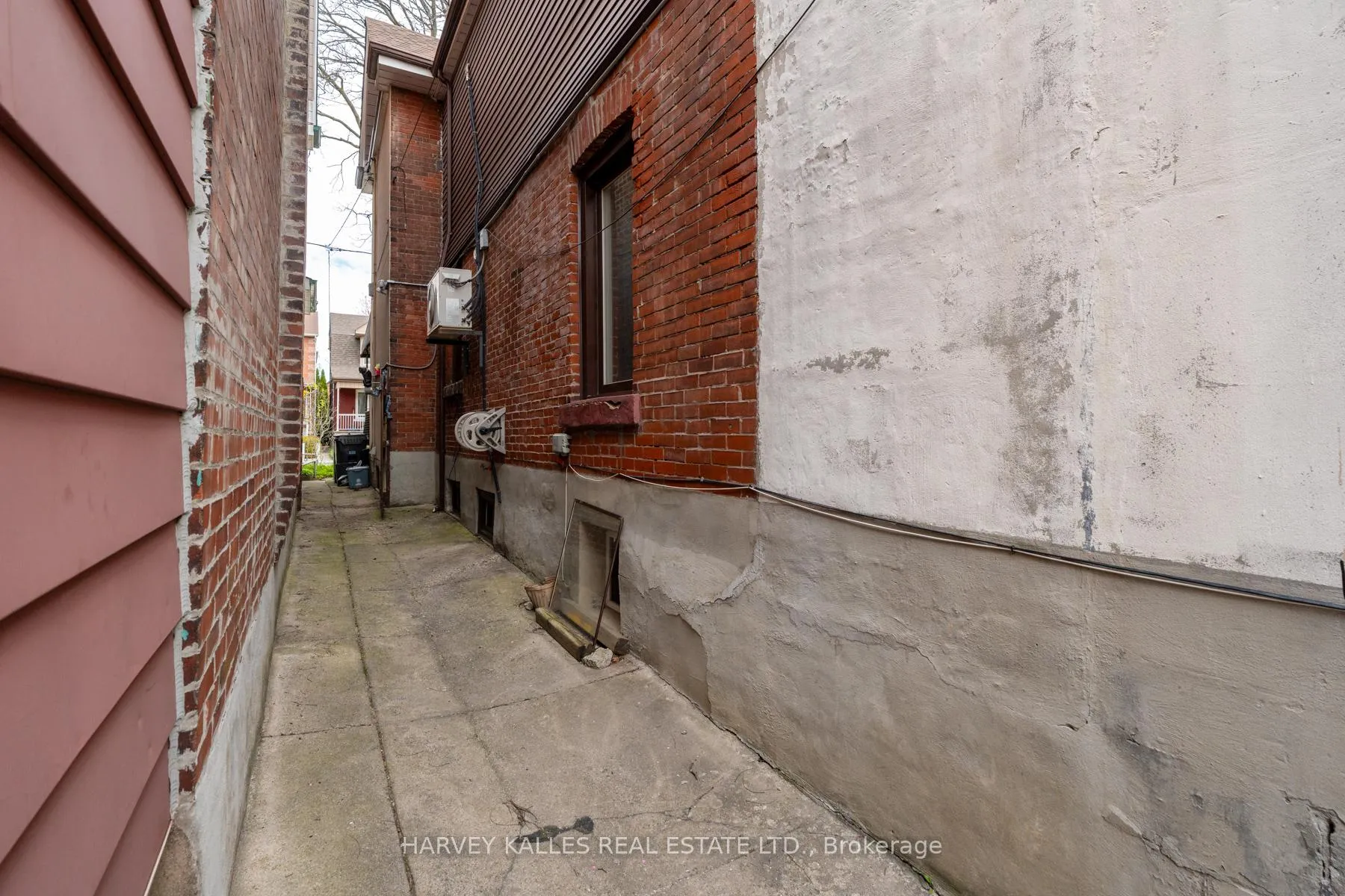 Photo 21 of 105 Melville Avenue, Toronto, Dovercourt-Wallace Emerson-Junction — HOMEH