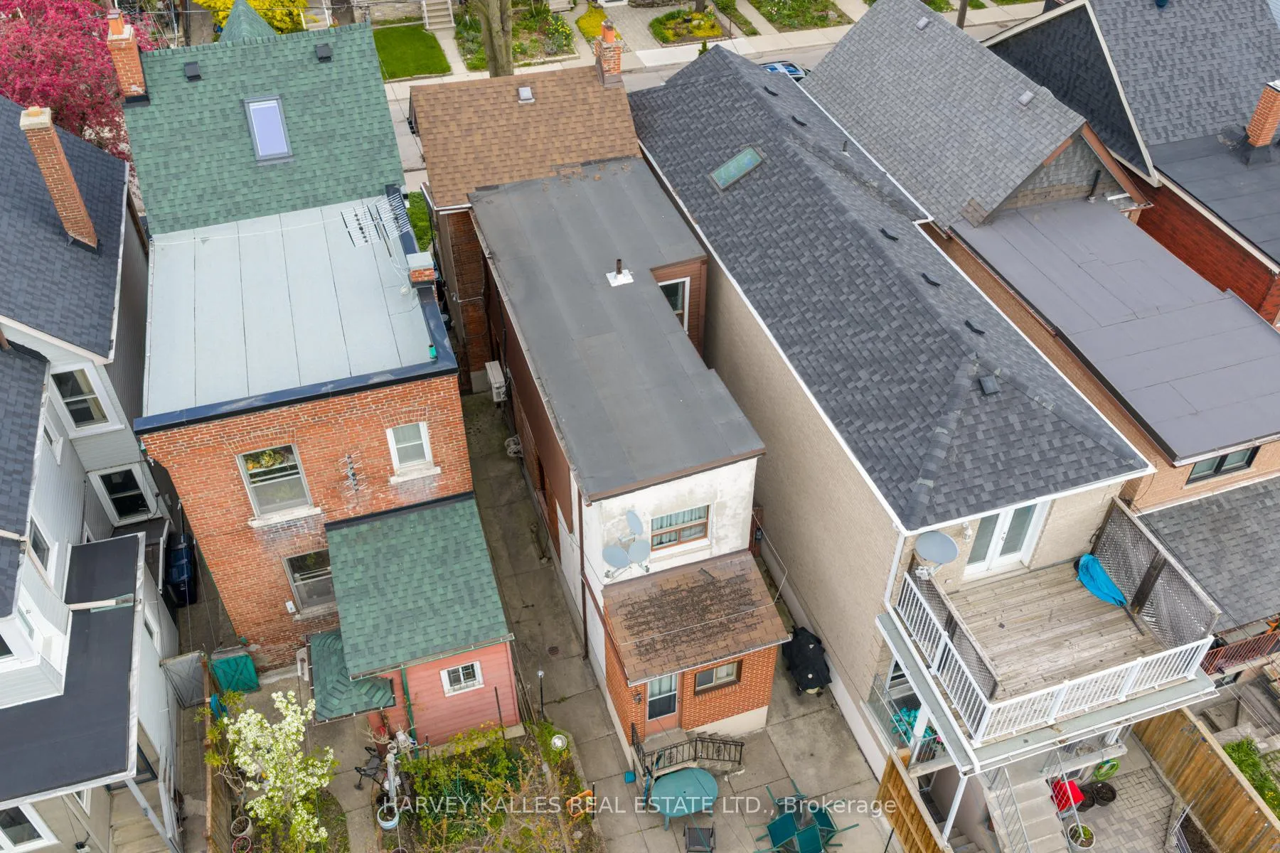 Photo 36 of 105 Melville Avenue, Toronto, Dovercourt-Wallace Emerson-Junction — HOMEH