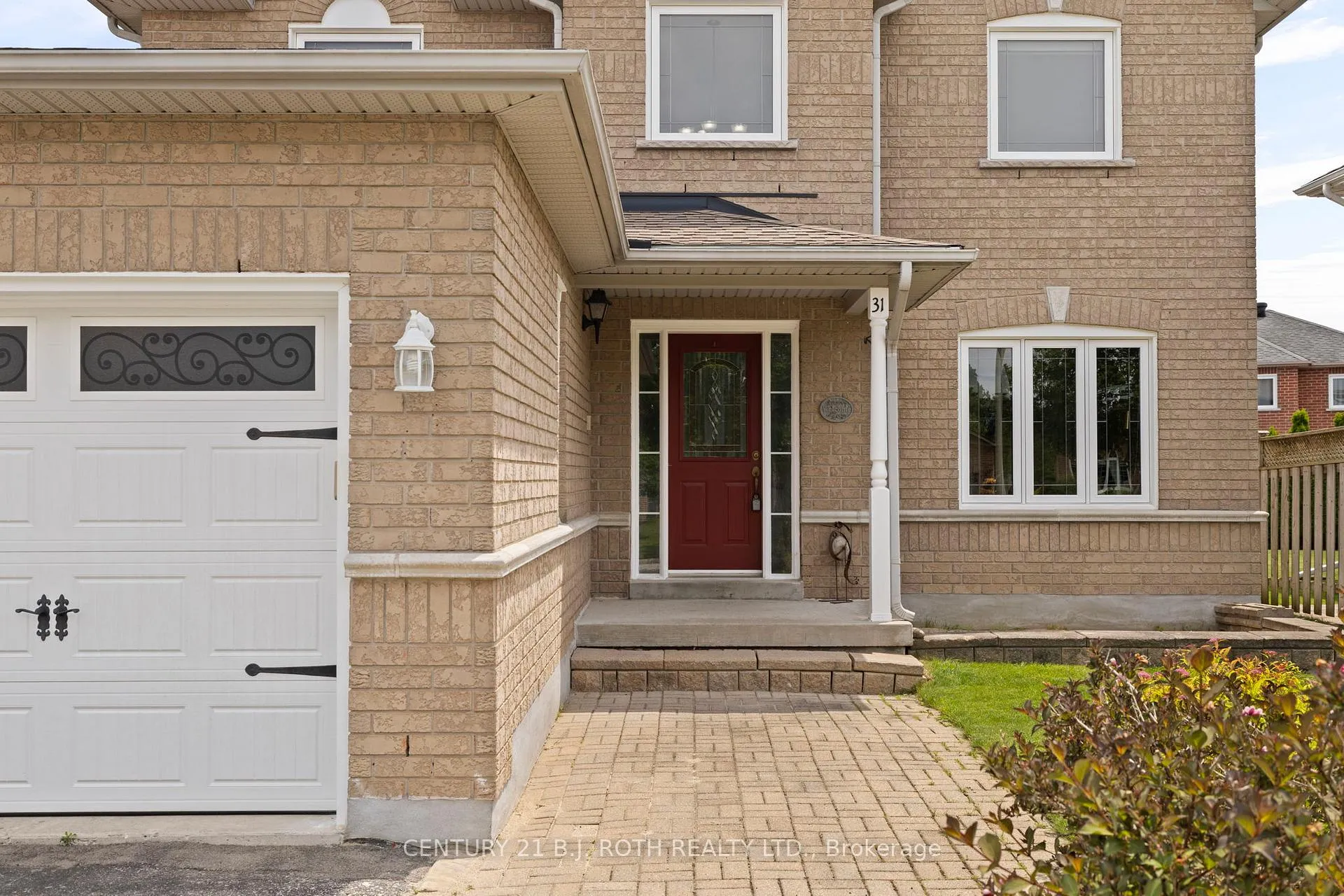 Photo 3 of 31 Emms Drive, Barrie, Holly — HOMEH