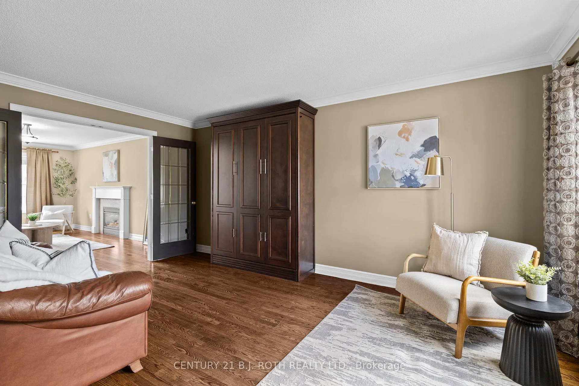 Photo 10 of 31 Emms Drive, Barrie, Holly — HOMEH