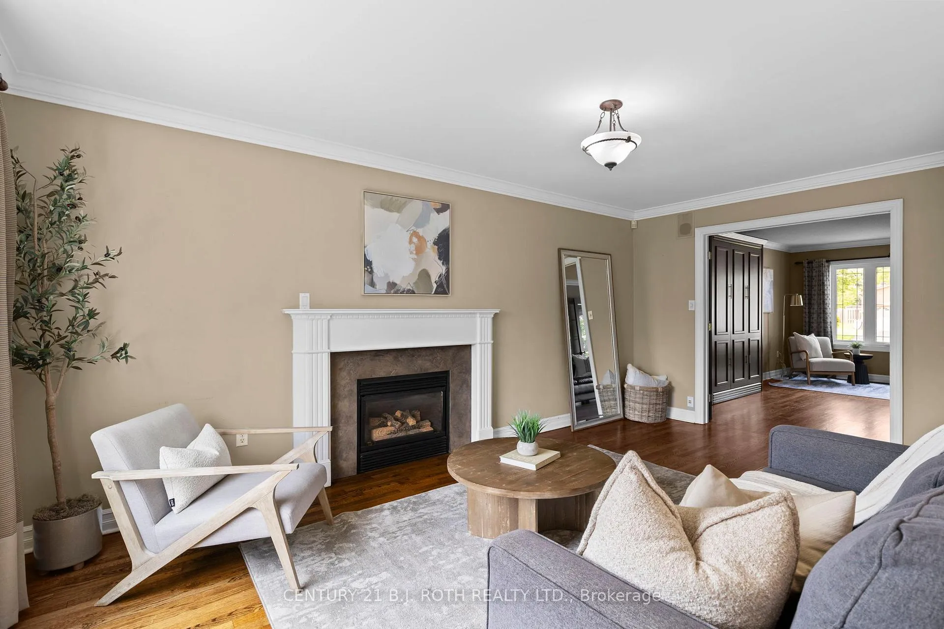 Photo 11 of 31 Emms Drive, Barrie, Holly — HOMEH