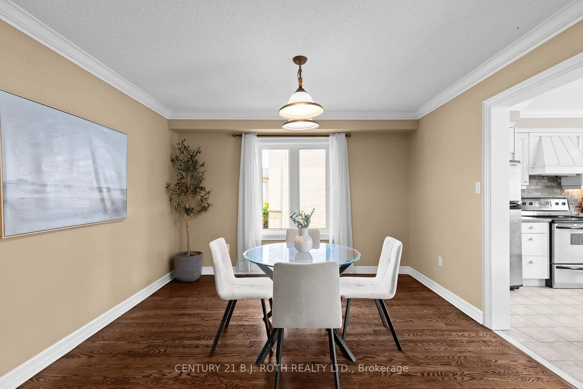Photo 19 of 31 Emms Drive, Barrie, Holly — HOMEH