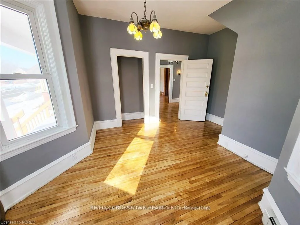 Photo 22 of Unit front, 406 Algonquin Avenue, North Bay, Central — HOMEH