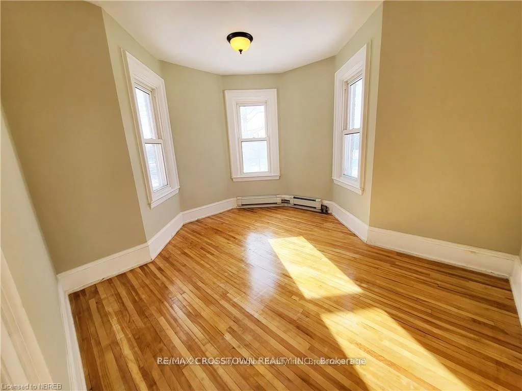 Photo 29 of Unit front, 406 Algonquin Avenue, North Bay, Central — HOMEH