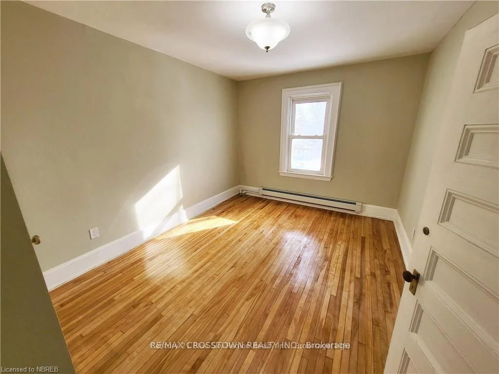 Photo 32 of Unit front, 406 Algonquin Avenue, North Bay, Central — HOMEH