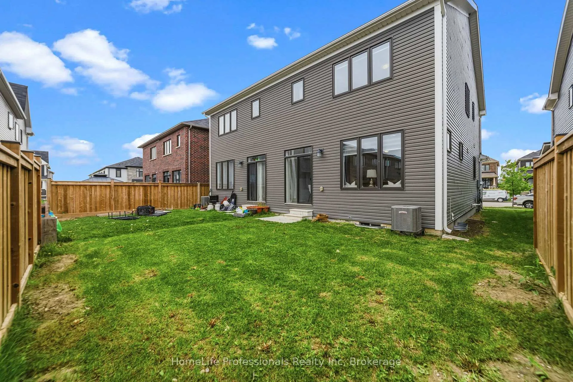 Photo 31 of 79 Rainbow Drive, Haldimand — HOMEH