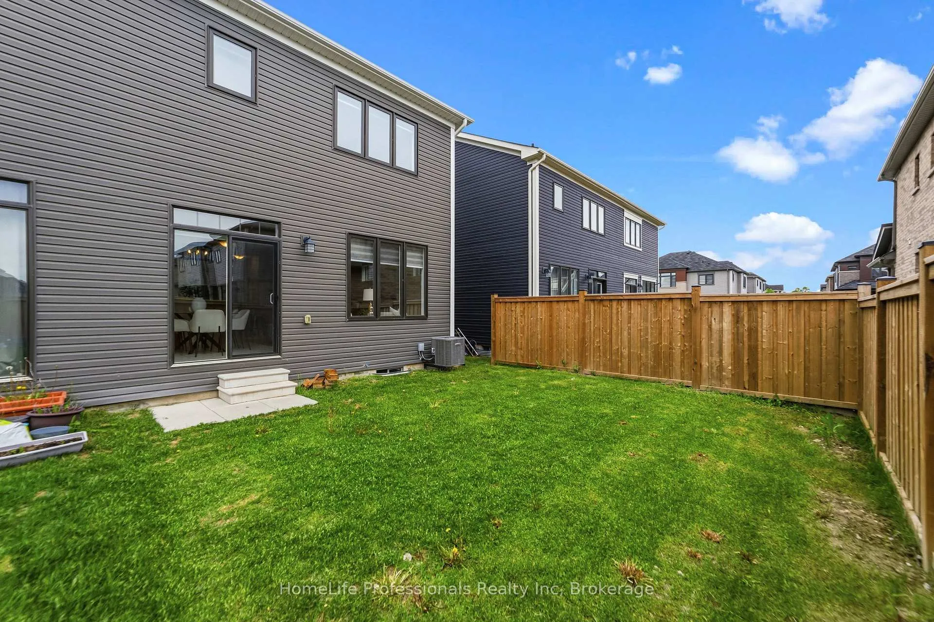 Photo 32 of 79 Rainbow Drive, Haldimand — HOMEH