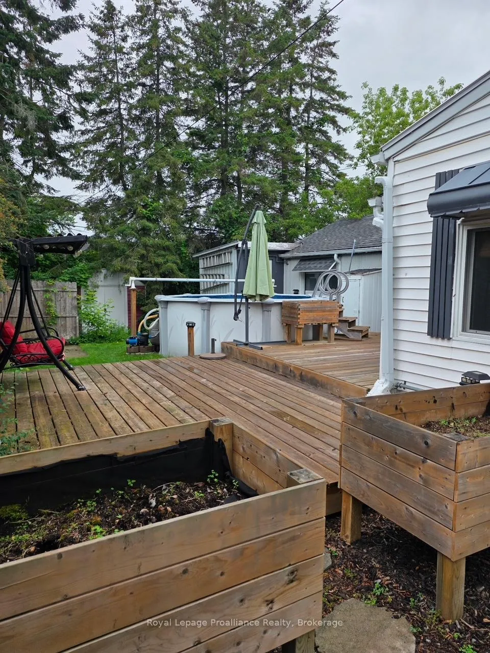 Photo 10 of 42 Kerr Crescent, Quinte West, Trenton Ward — HOMEH
