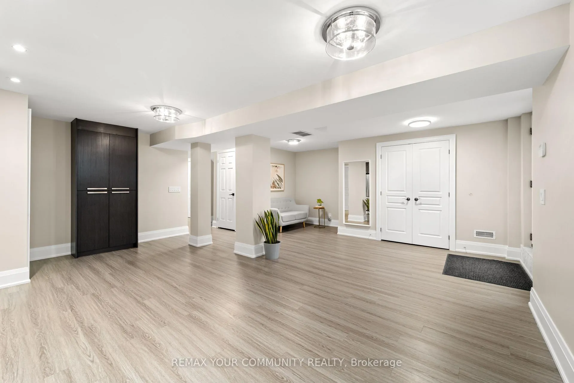 Photo 5 of Unit Basement, 12924 Keele Street, King, King City — HOMEH