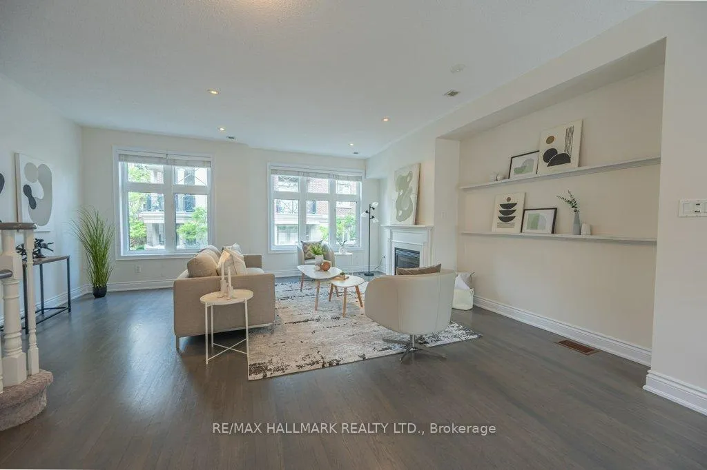 Photo 11 of 3 Chimes Lane, Etobicoke, Stonegate-Queensway — HOMEH