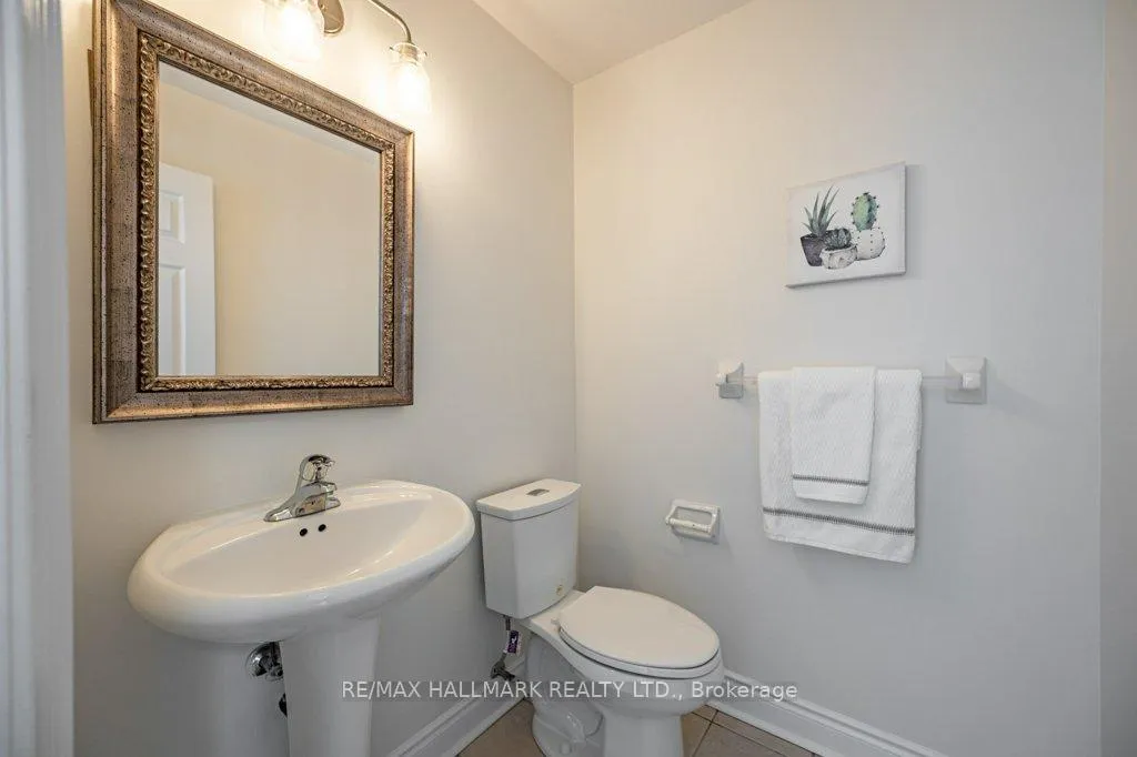Photo 17 of 3 Chimes Lane, Etobicoke, Stonegate-Queensway — HOMEH