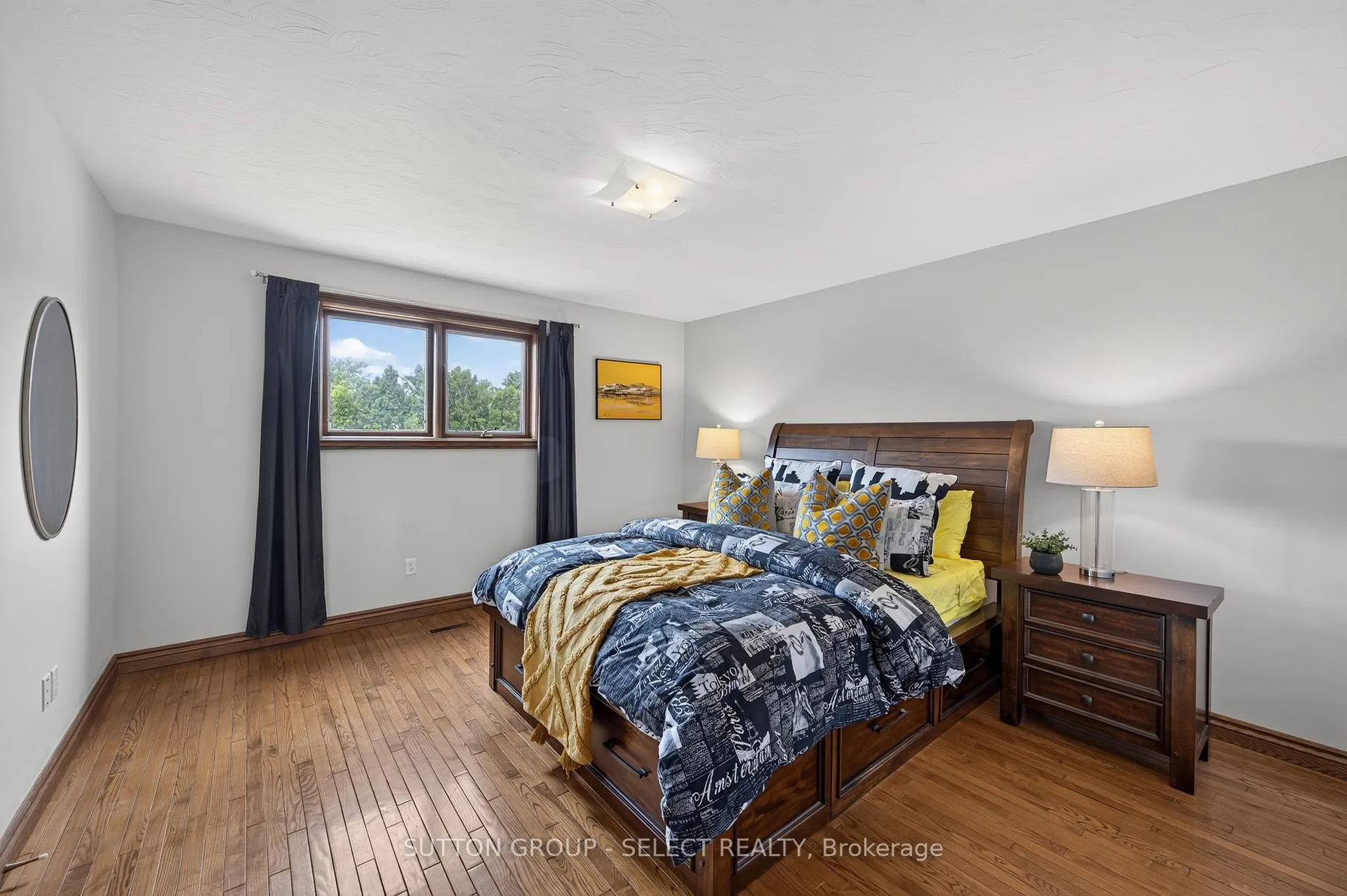Photo 30 of 719 Franklinway Crescent, London, North A — HOMEH