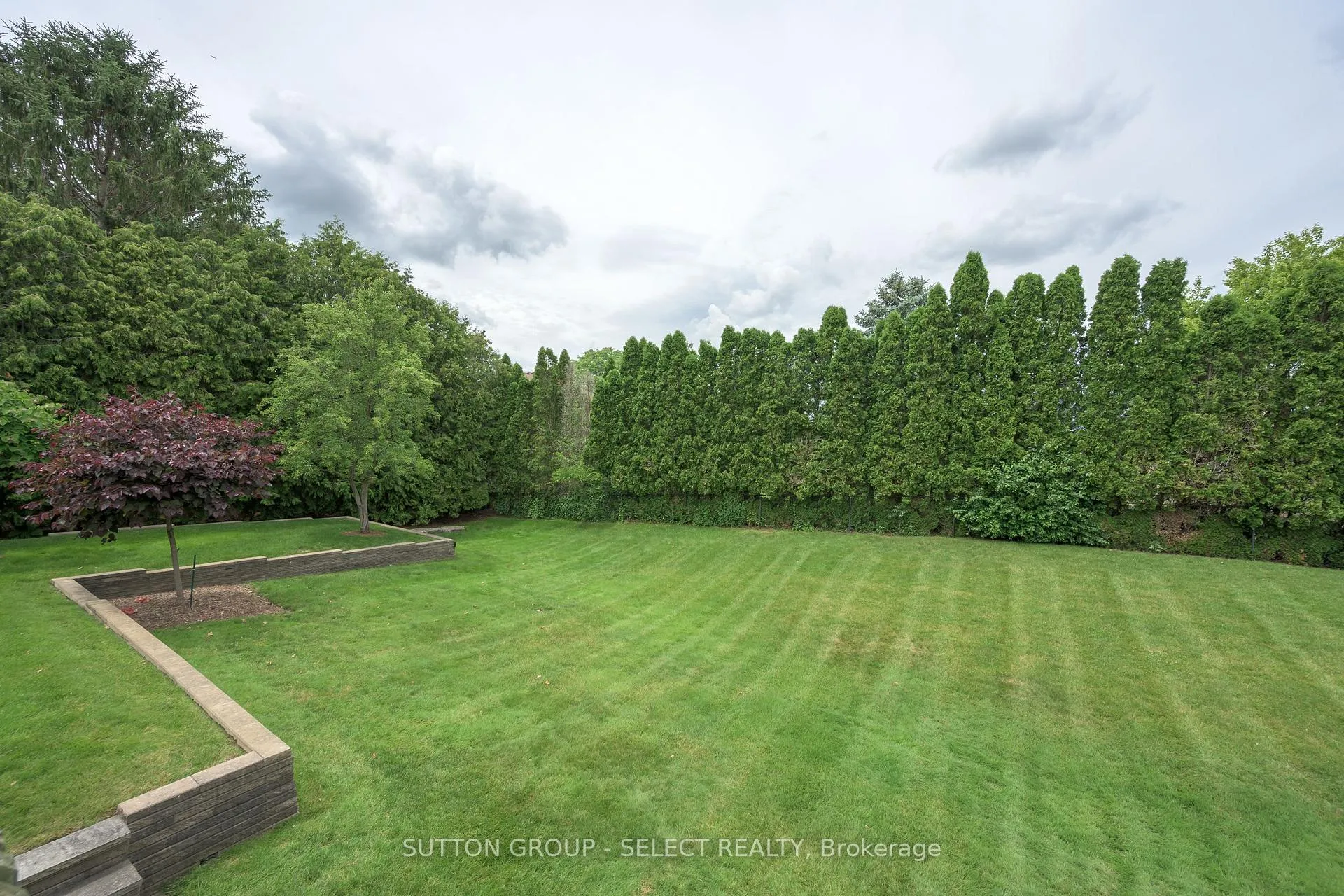 Photo 45 of 719 Franklinway Crescent, London, North A — HOMEH