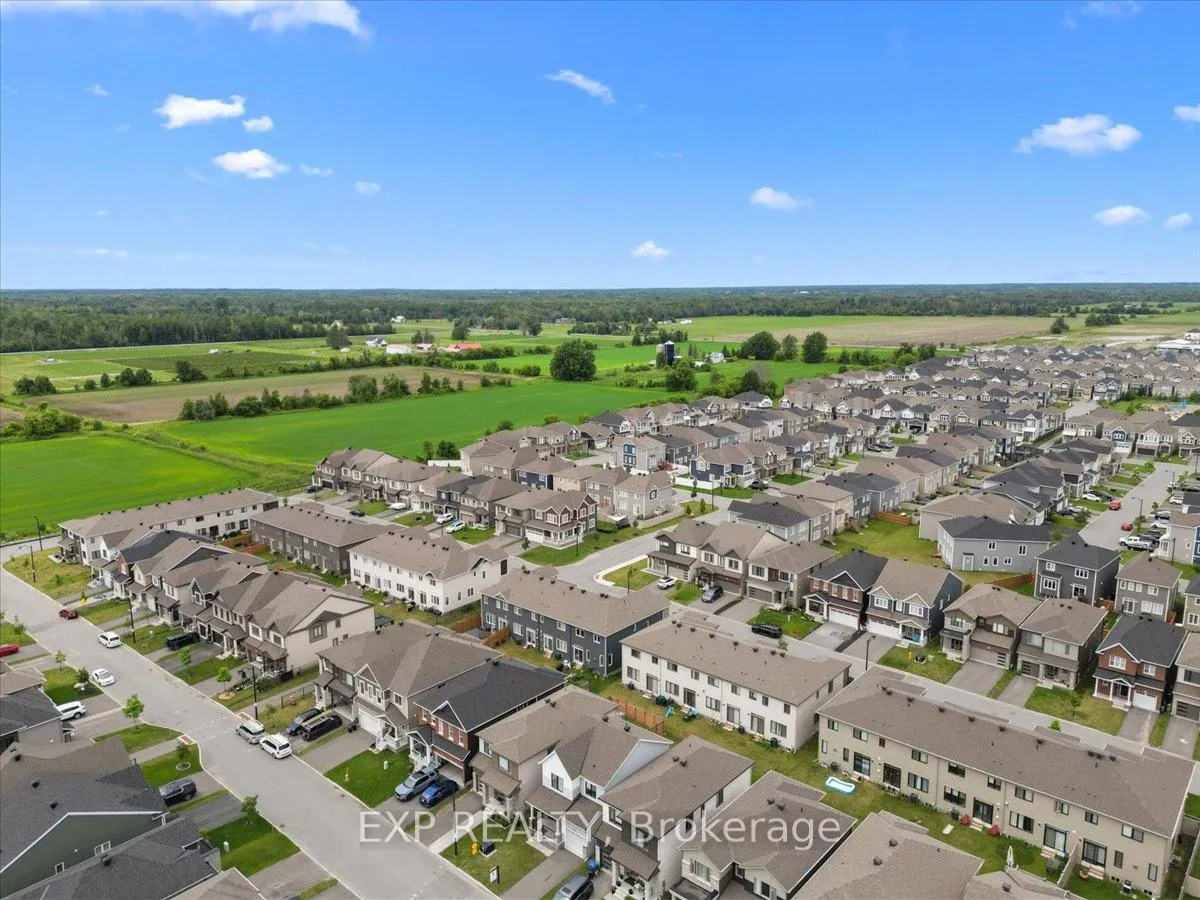 Photo 39 of 199 Yearling Circle, Ottawa, Goulbourn Twp From Franktown Rd/South To Rideau — HOMEH