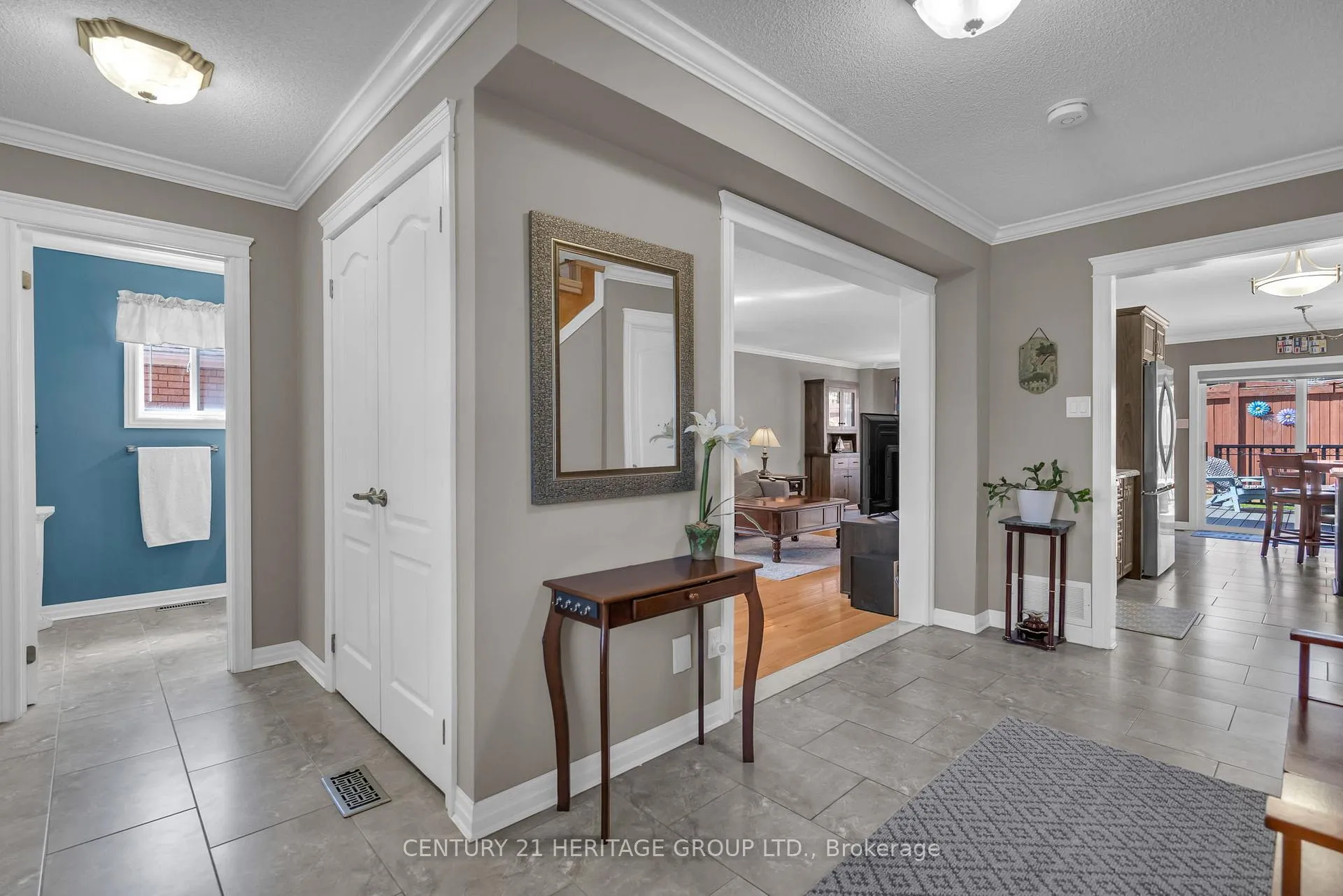 Photo 9 of 73 Stollar Boulevard, Barrie, Little Lake — HOMEH