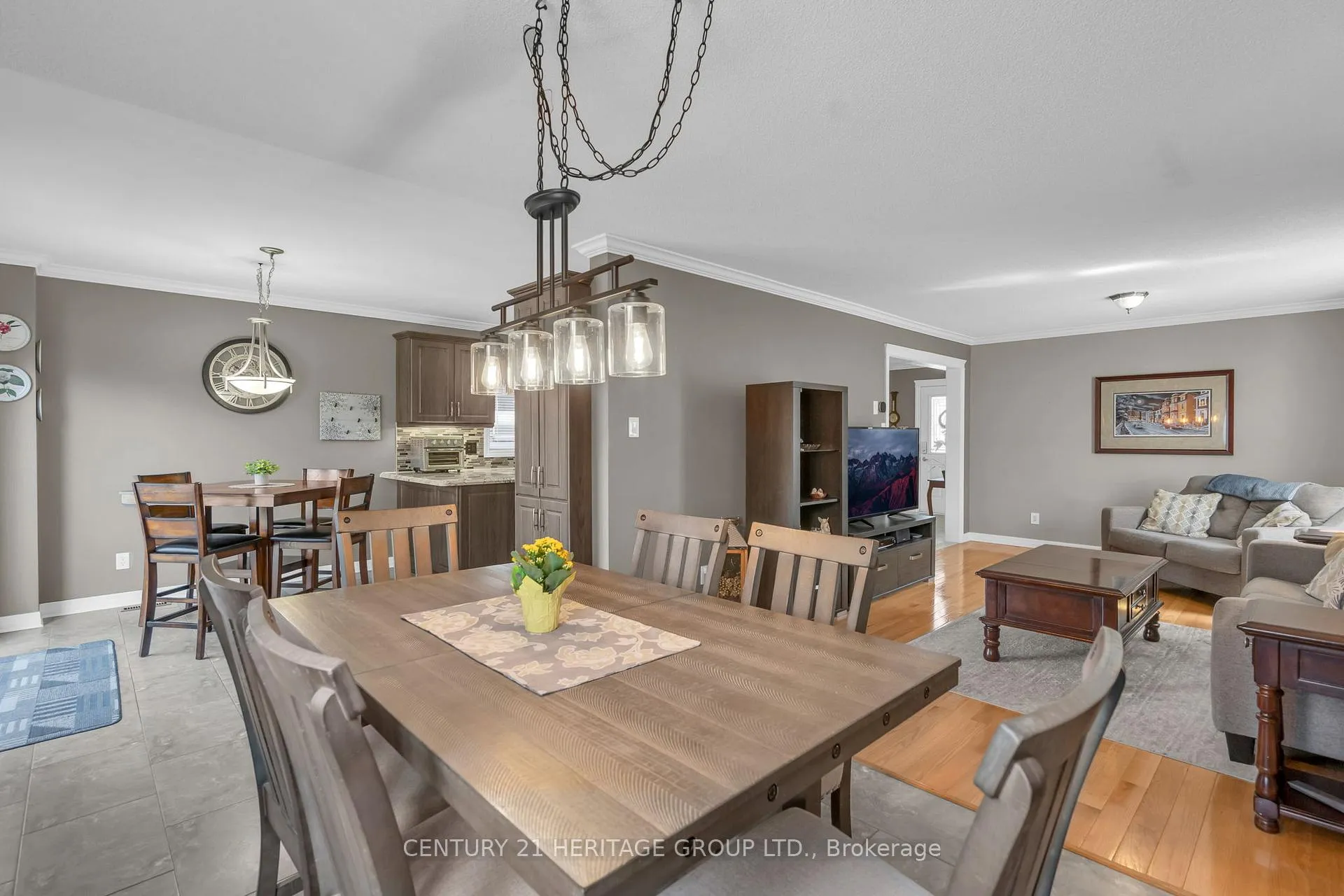 Photo 18 of 73 Stollar Boulevard, Barrie, Little Lake — HOMEH