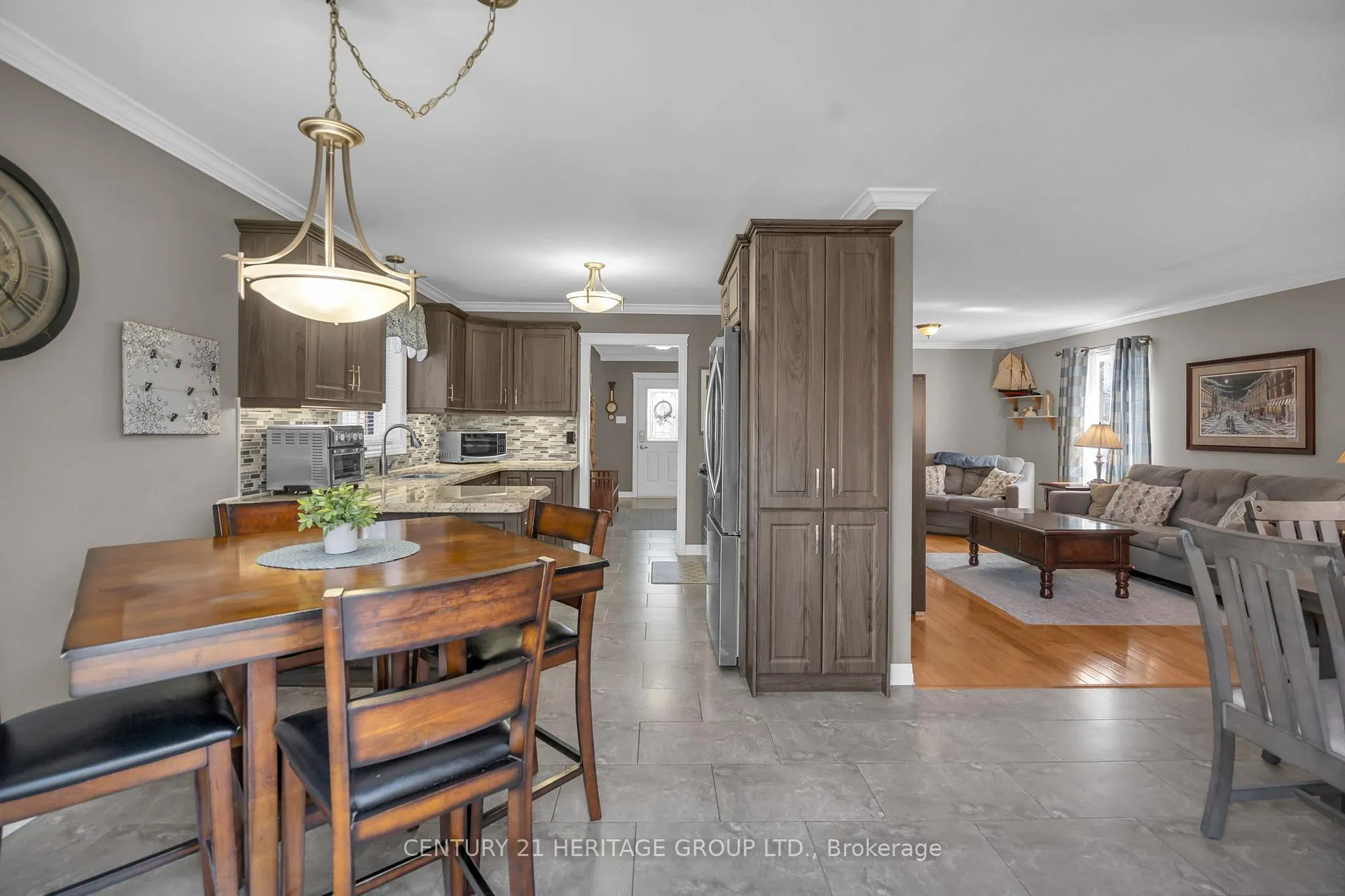Photo 20 of 73 Stollar Boulevard, Barrie, Little Lake — HOMEH
