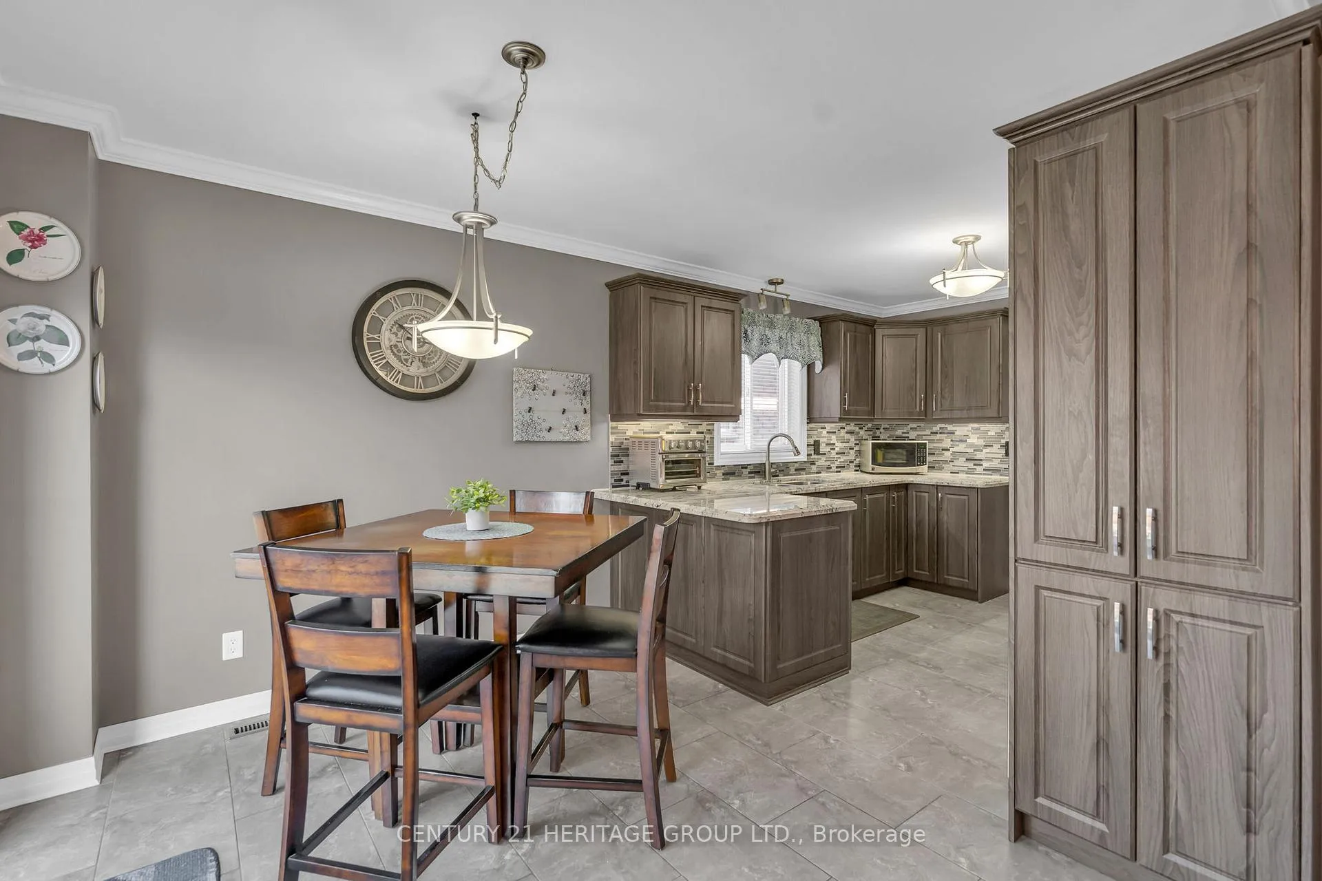Photo 21 of 73 Stollar Boulevard, Barrie, Little Lake — HOMEH