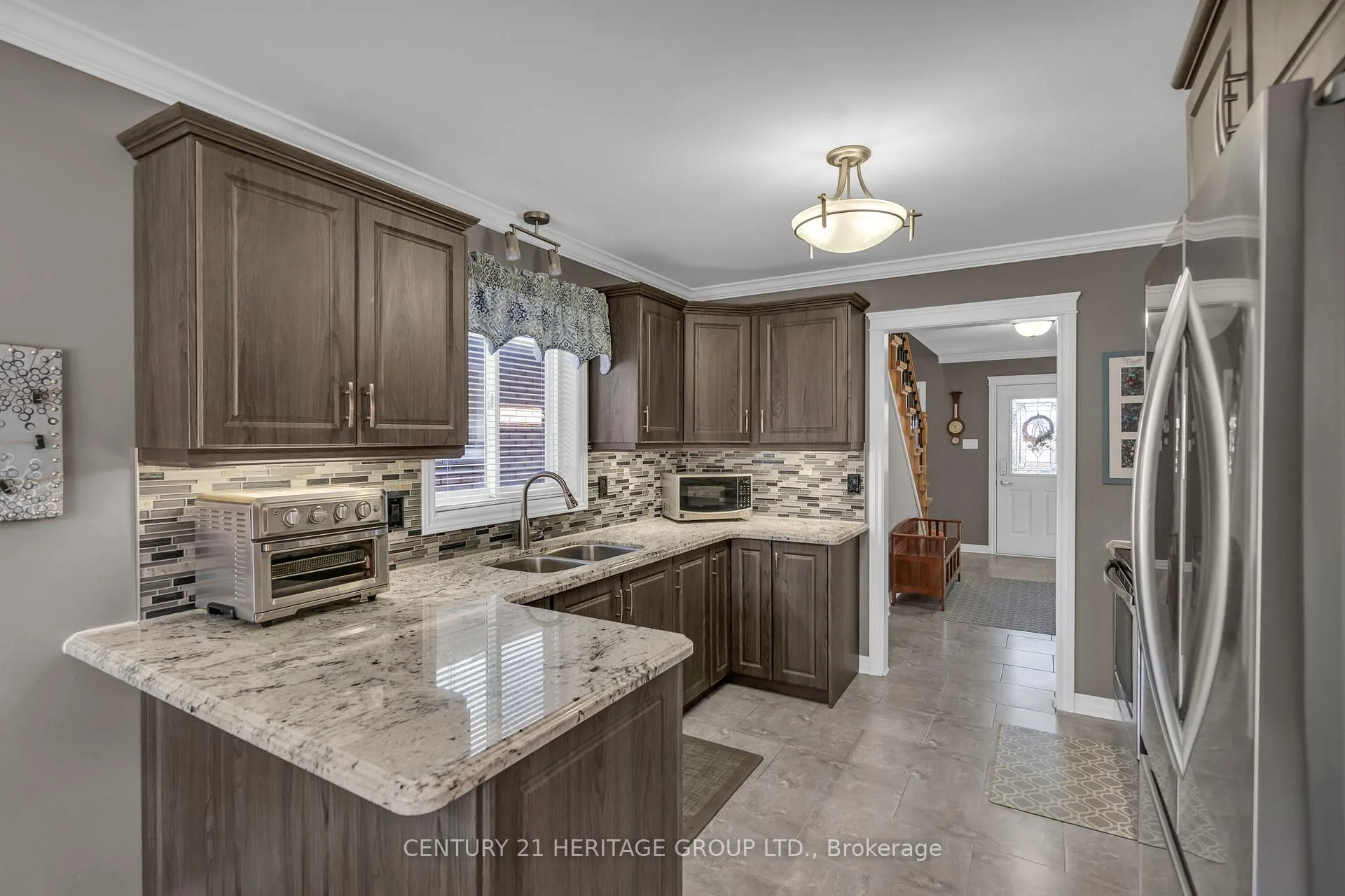 Photo 23 of 73 Stollar Boulevard, Barrie, Little Lake — HOMEH