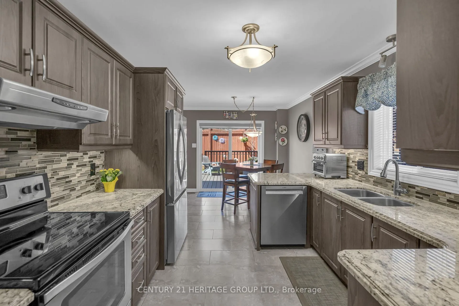 Photo 26 of 73 Stollar Boulevard, Barrie, Little Lake — HOMEH