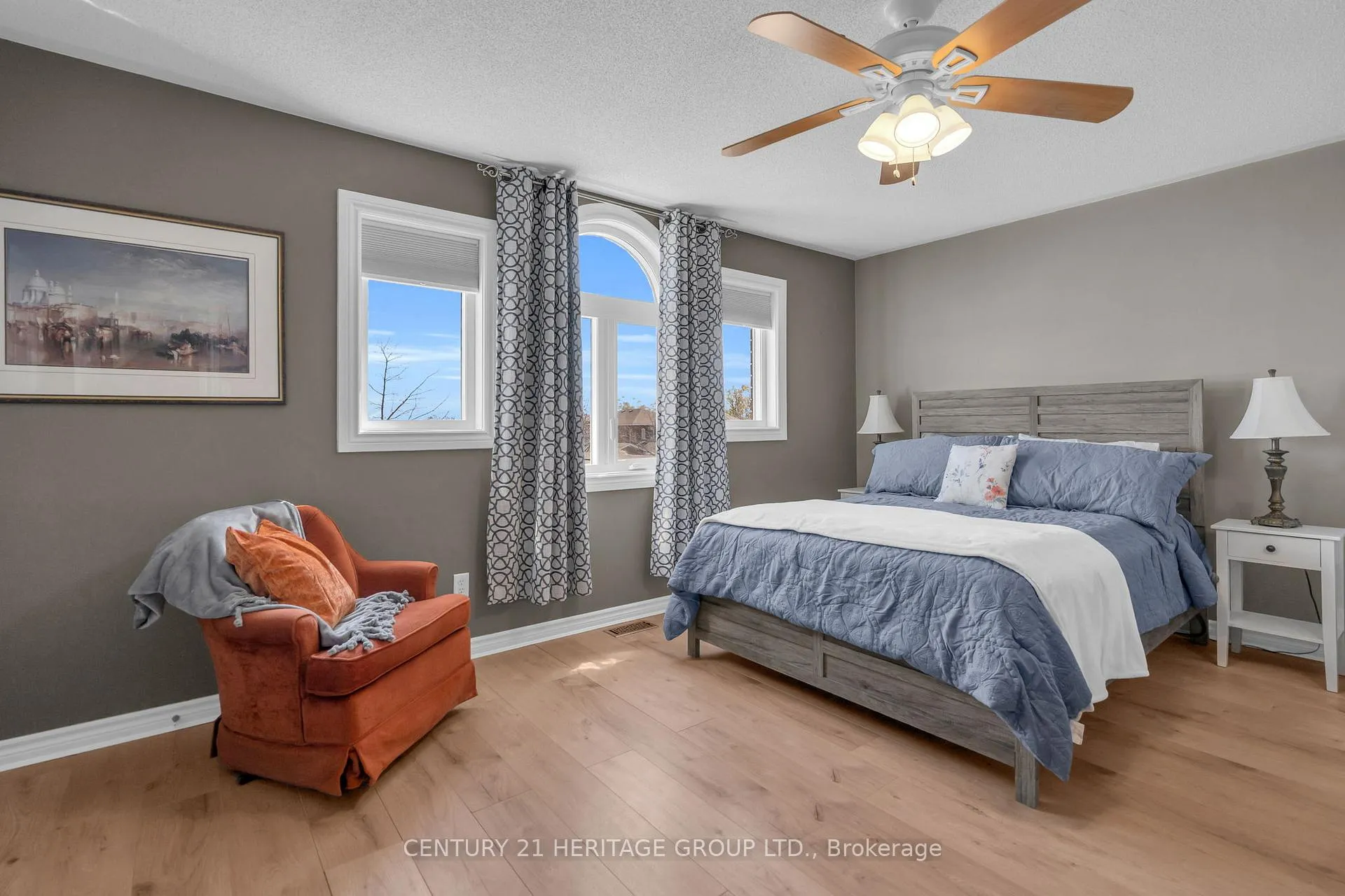 Photo 30 of 73 Stollar Boulevard, Barrie, Little Lake — HOMEH