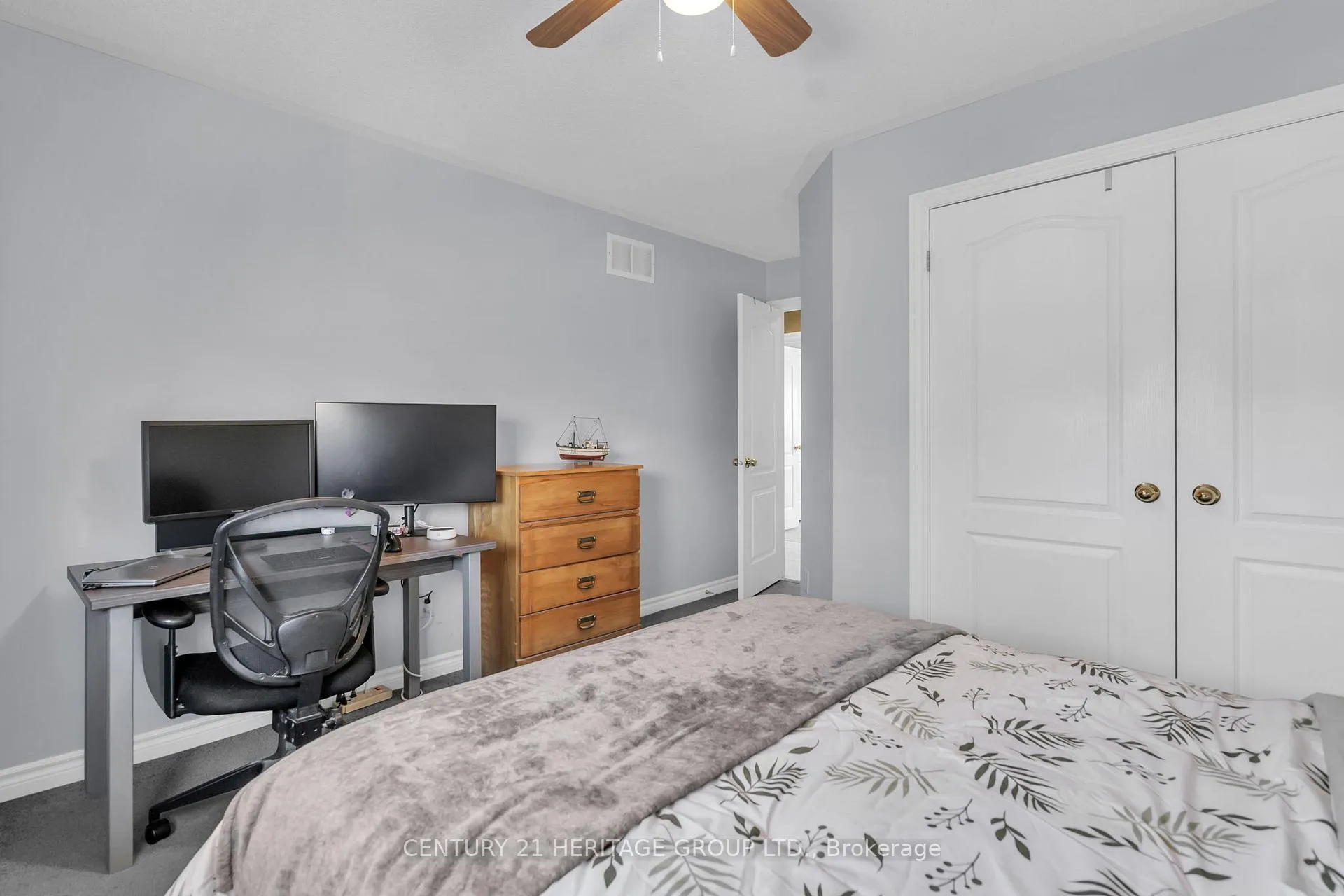 Photo 35 of 73 Stollar Boulevard, Barrie, Little Lake — HOMEH