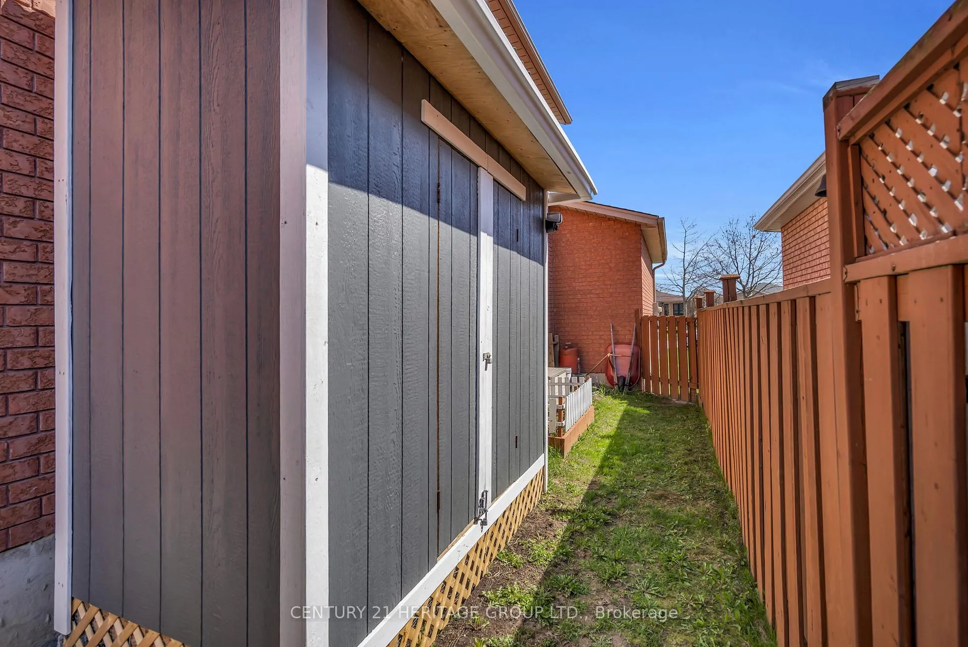 Photo 48 of 73 Stollar Boulevard, Barrie, Little Lake — HOMEH