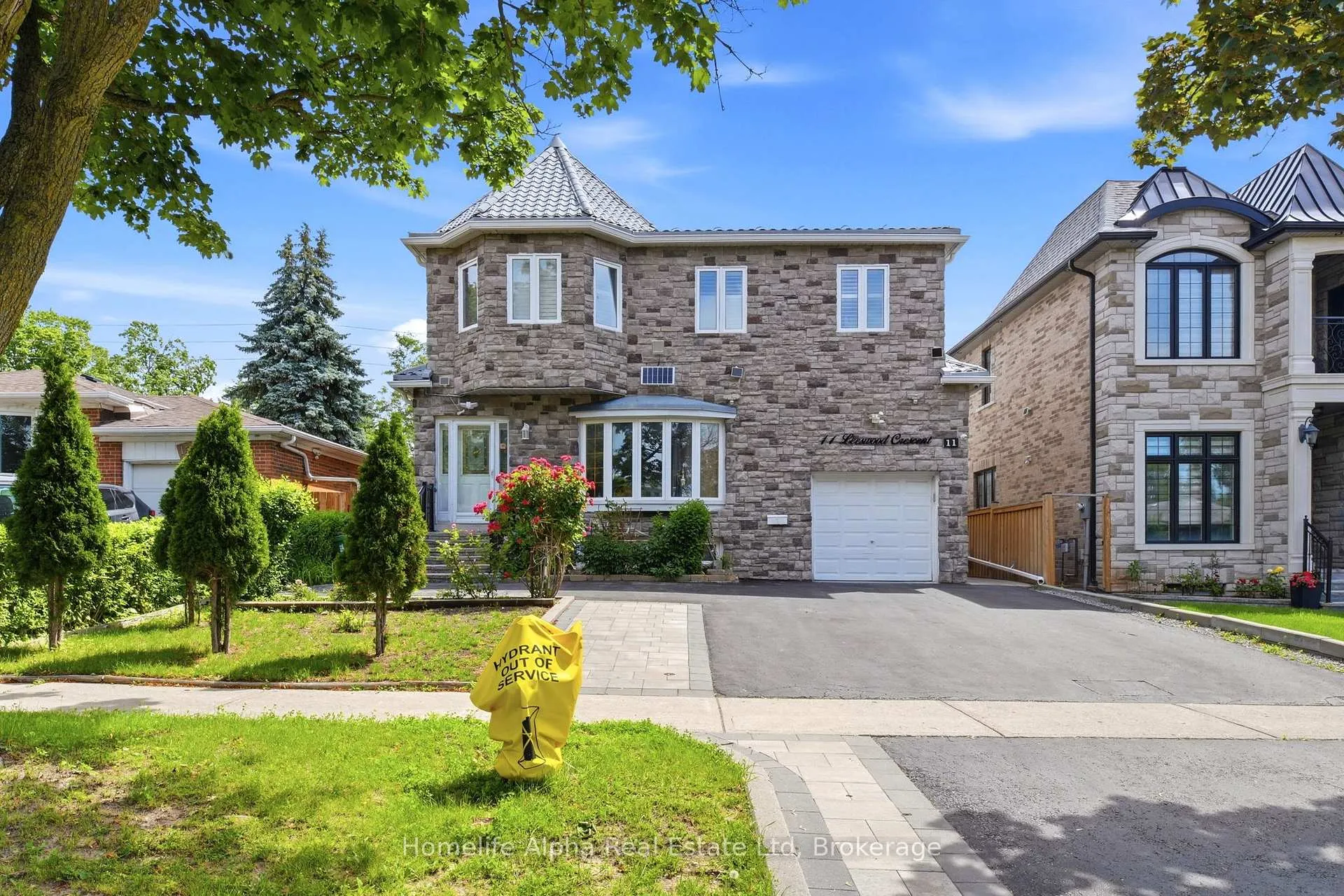 Front of 11 Leeswood Crescent